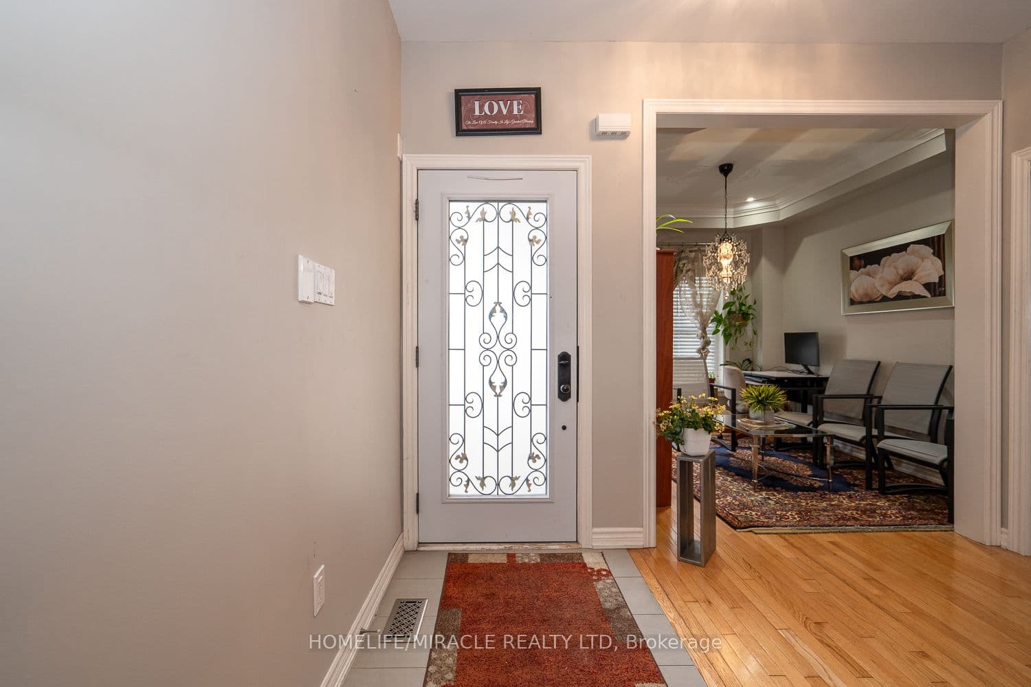 547 Wansbrough Way — photograph 4
