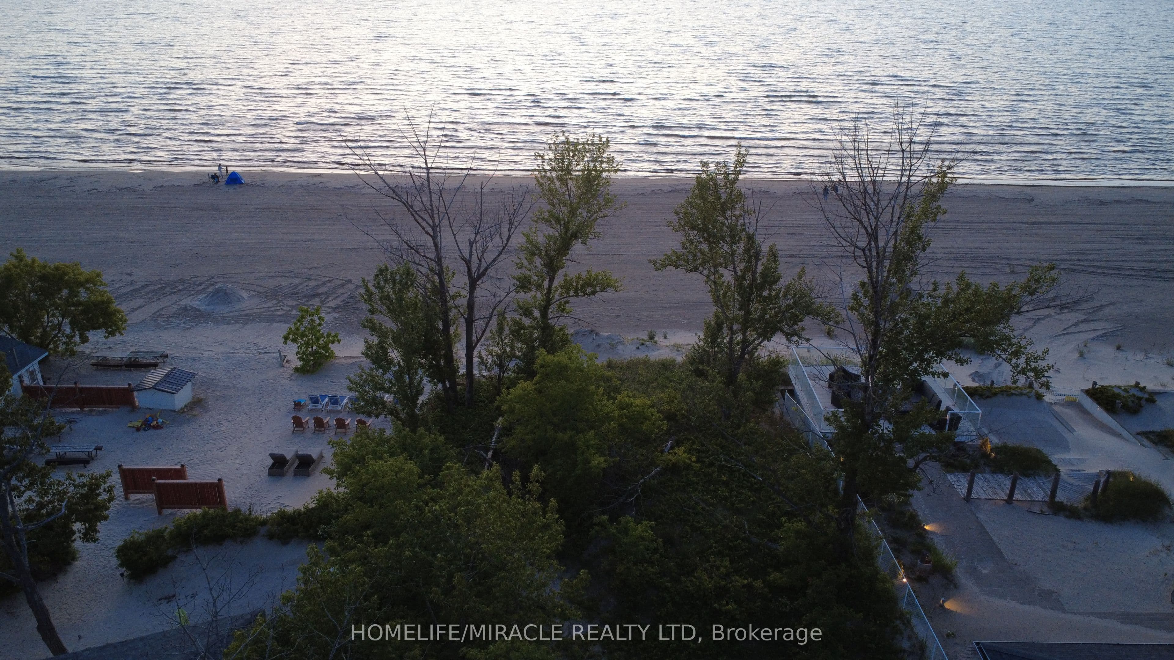 316 Shore Lane — photograph 3