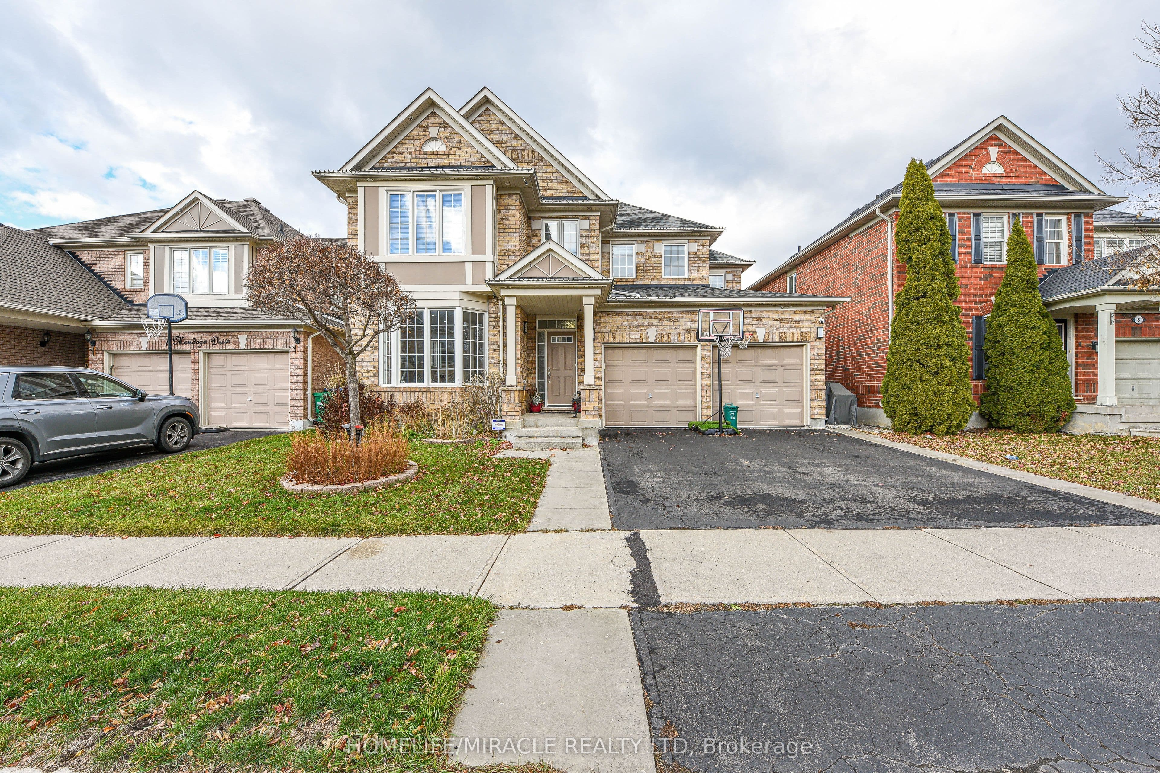 6 Mendoza Drive — photograph 3