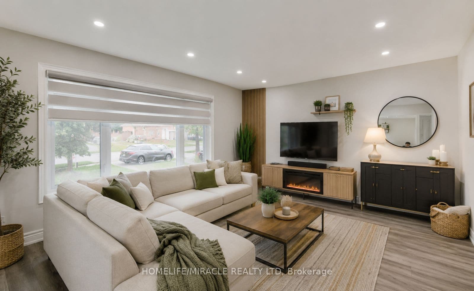 142 Cornerbrook Crescent — photograph 4