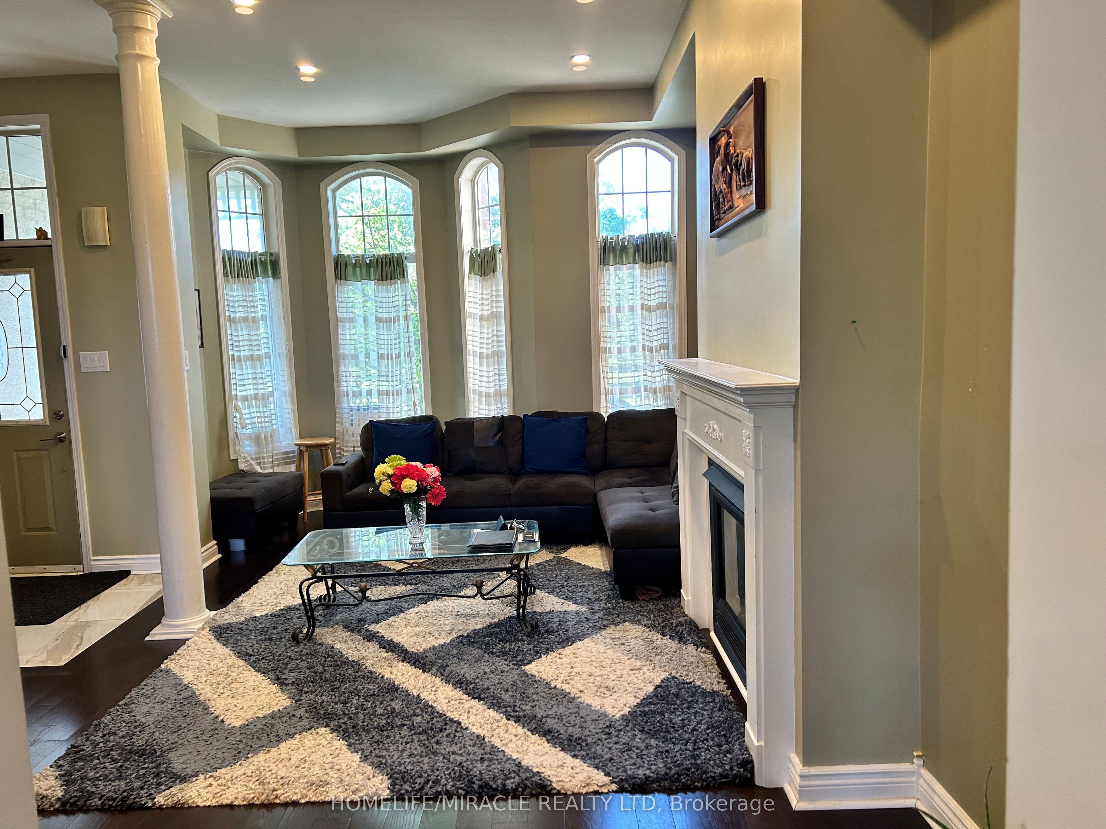 83 Cornell Park Avenue — photograph 2