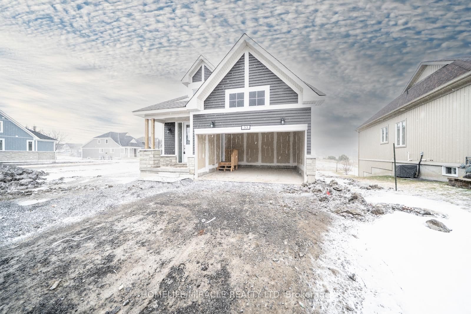 33 Country Club Drive — photograph 2