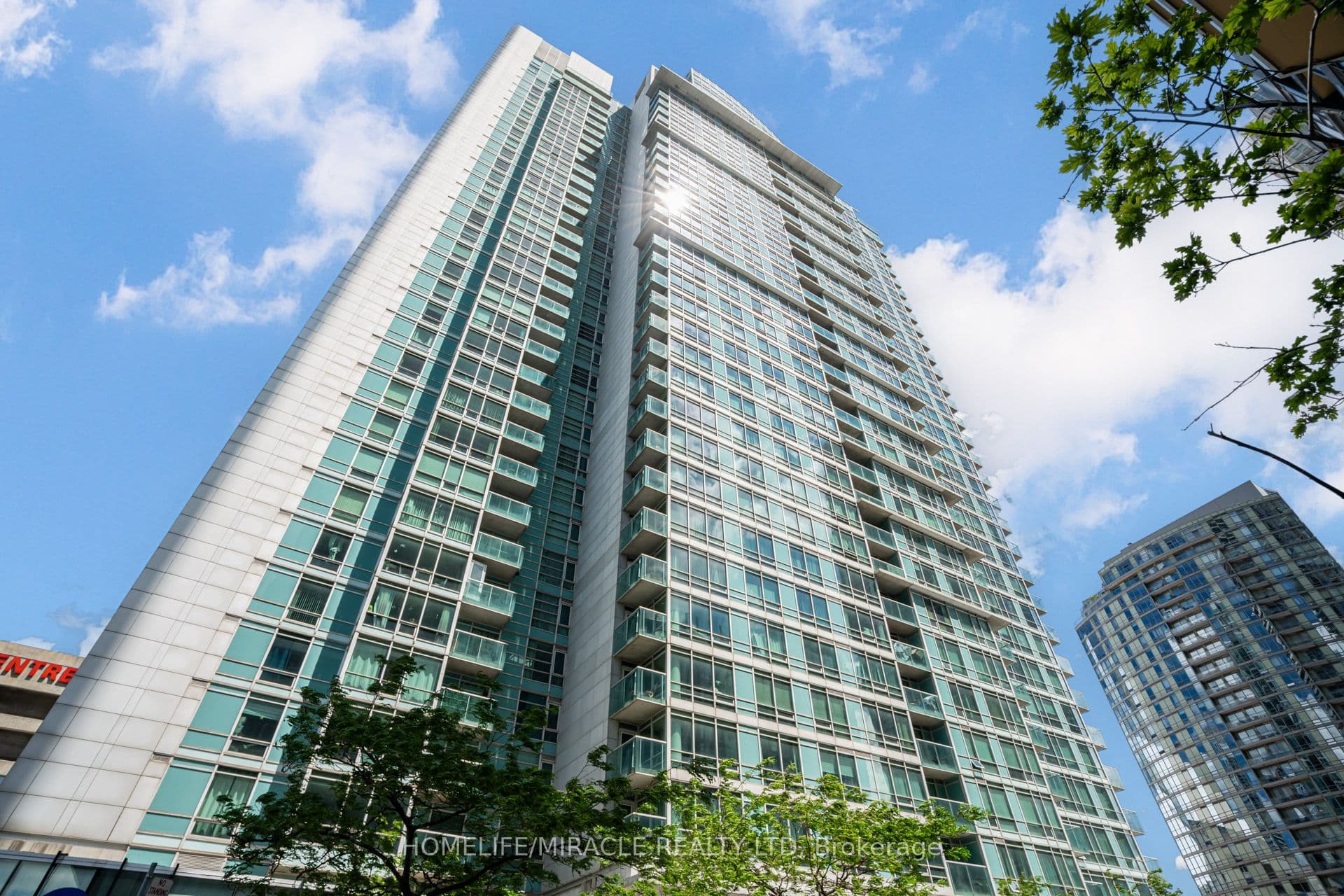 81 Navy Wharf Court #201 — photograph 3