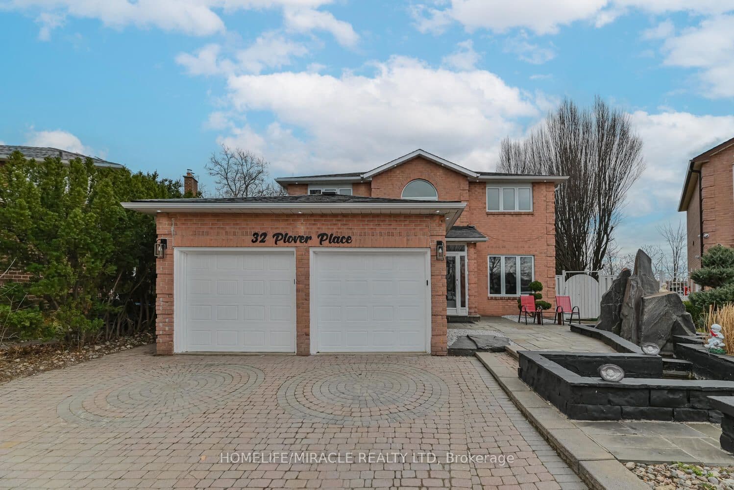 32 Plover Place — featured photograph