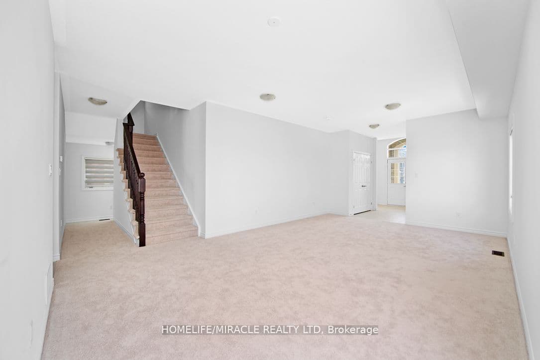 34 Flagg Avenue — photograph 4