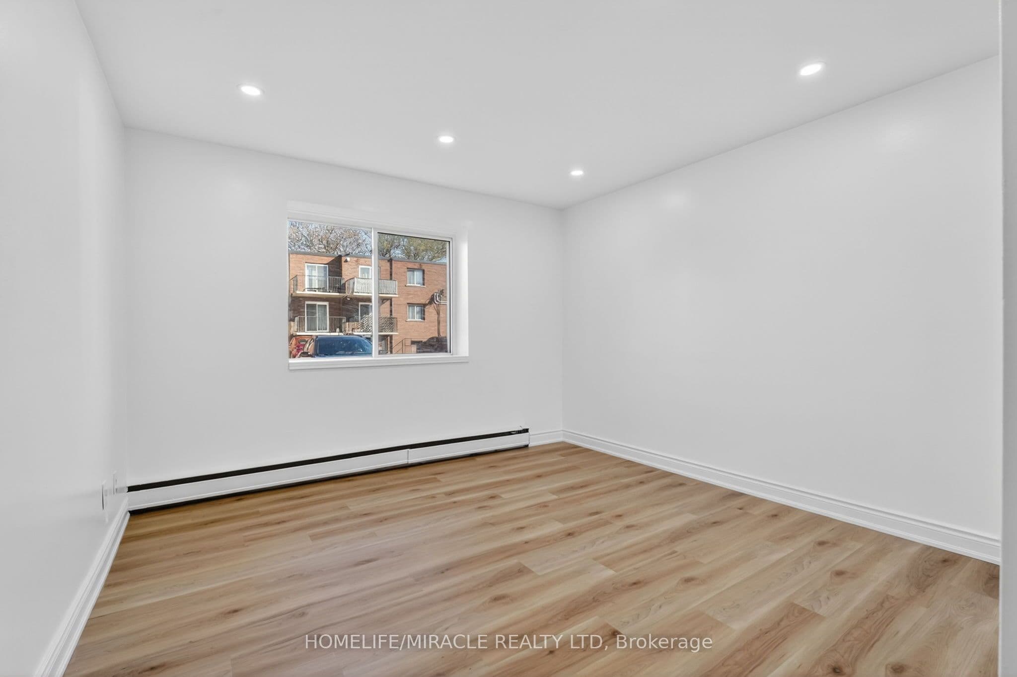 456 Carlton Street #5 — photograph 5