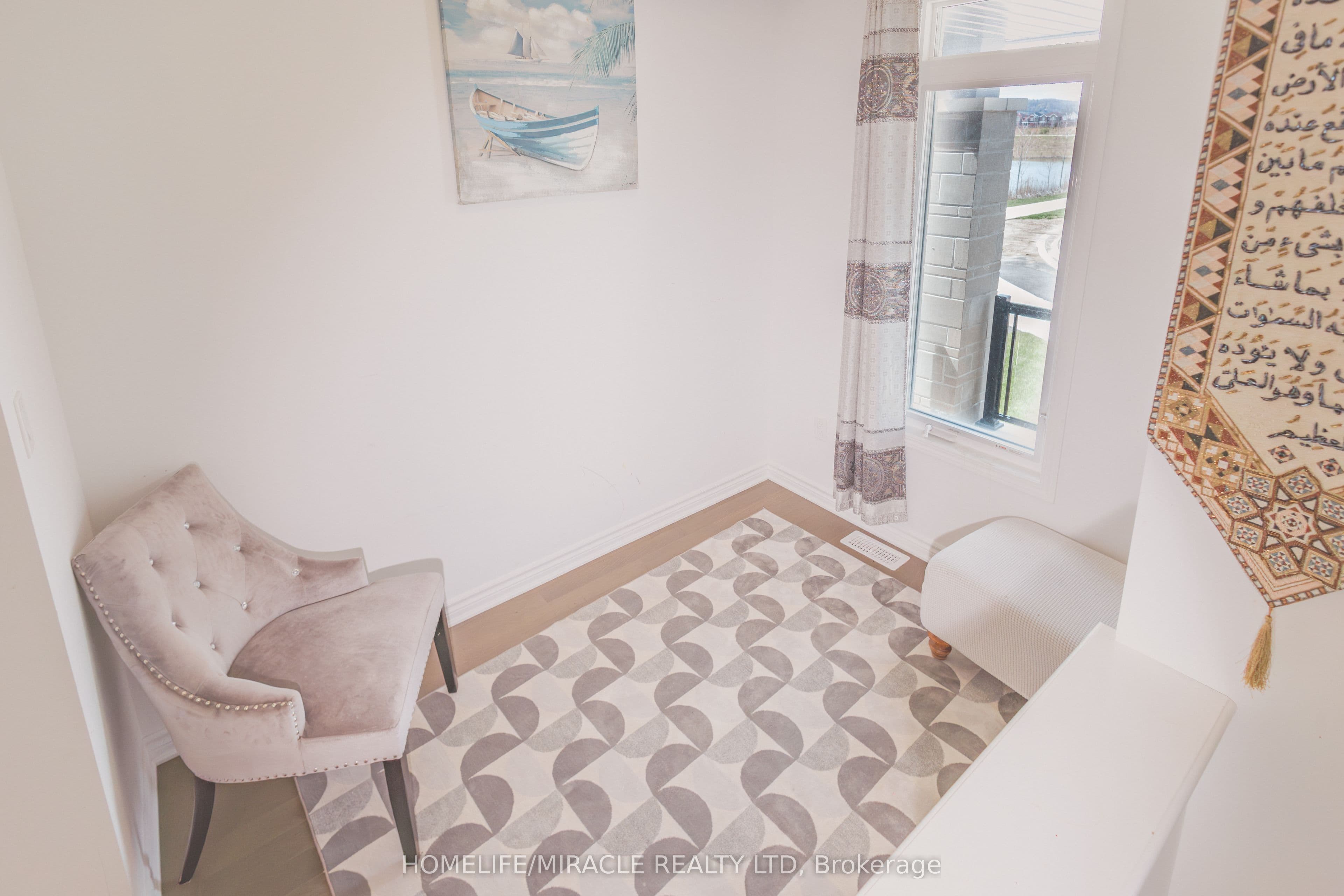 349 Marigold Court — photograph 5