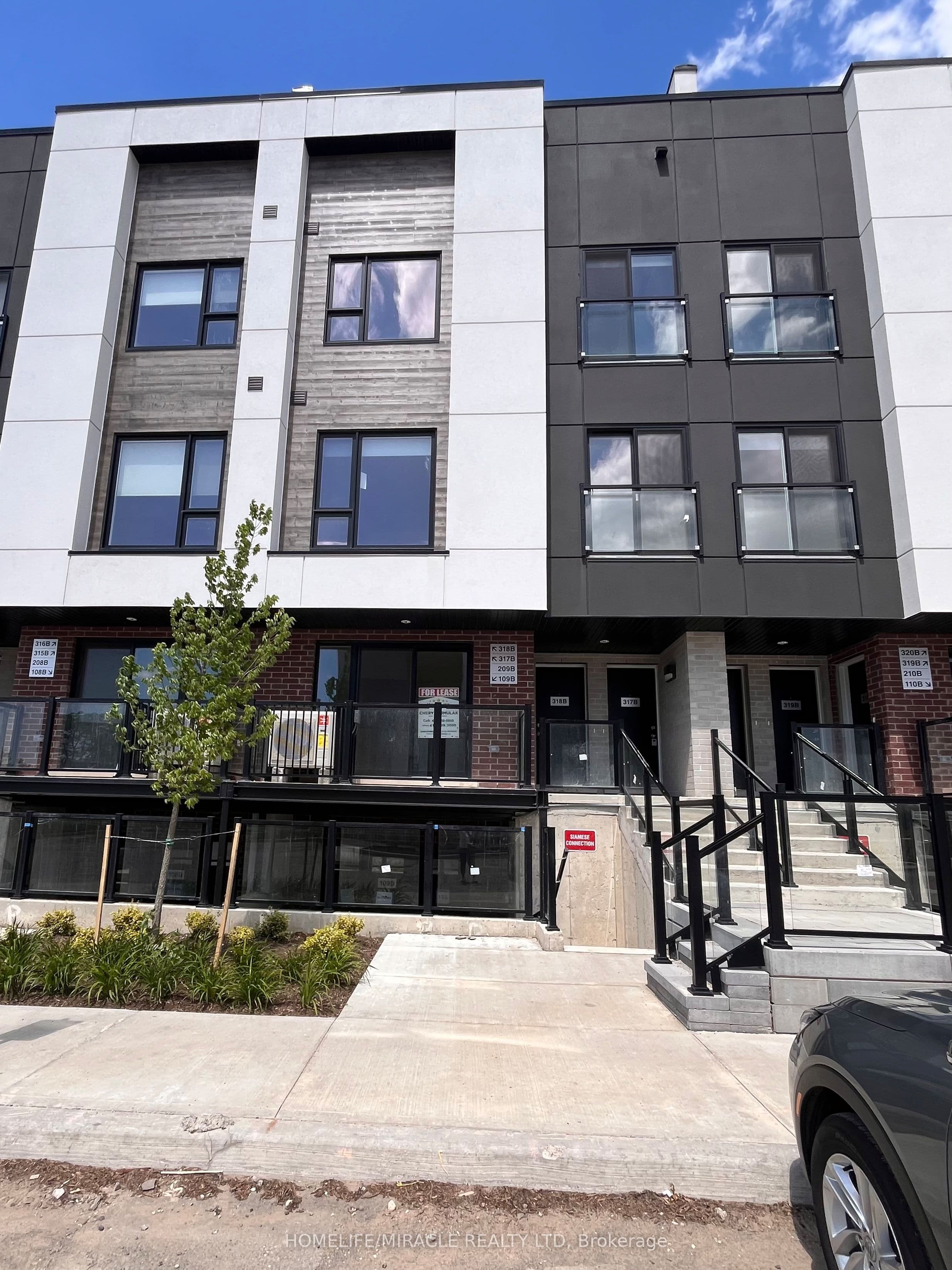 16 Melbourne Avenue #209B — photograph 2