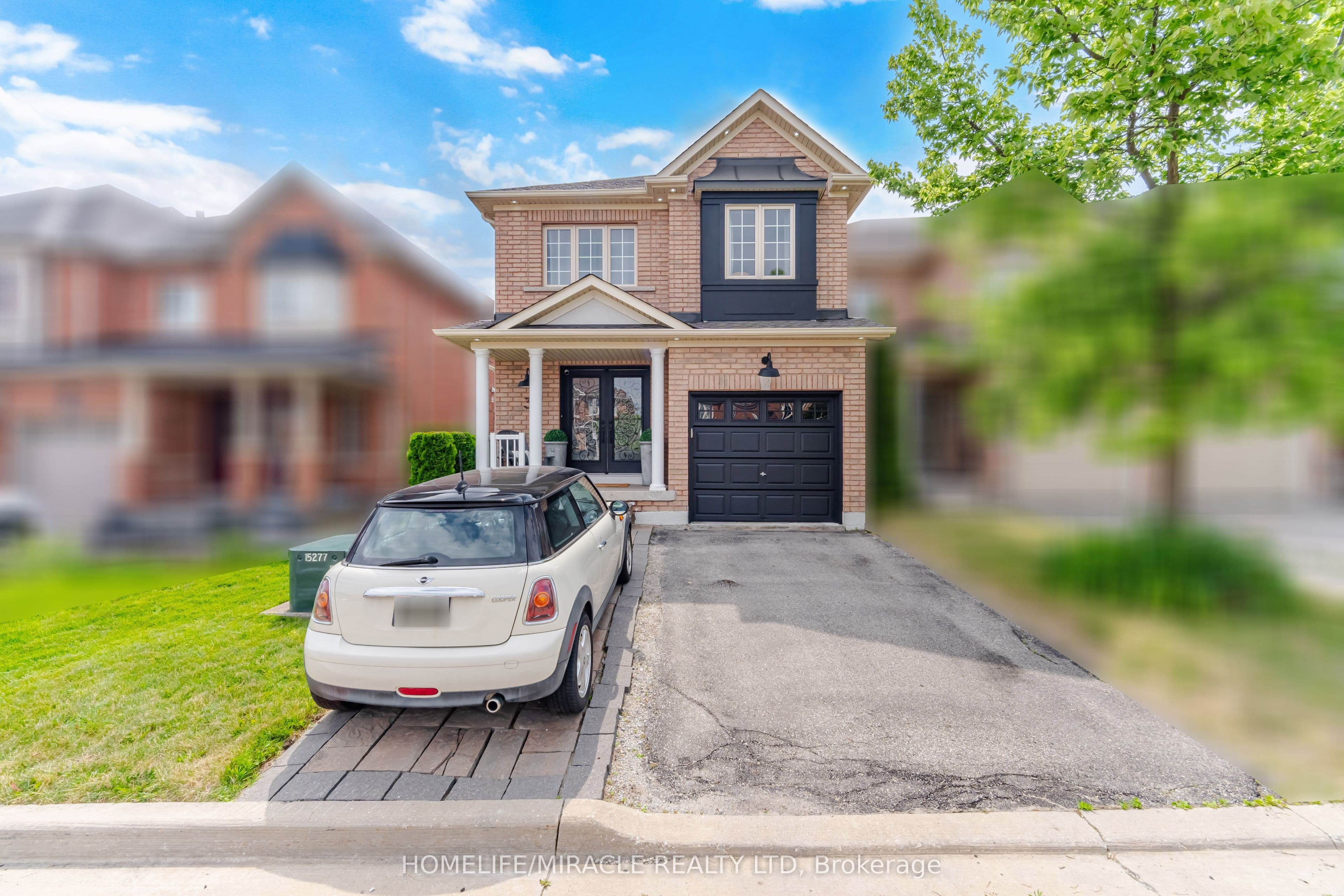 37 Lacebark Court — photograph 3