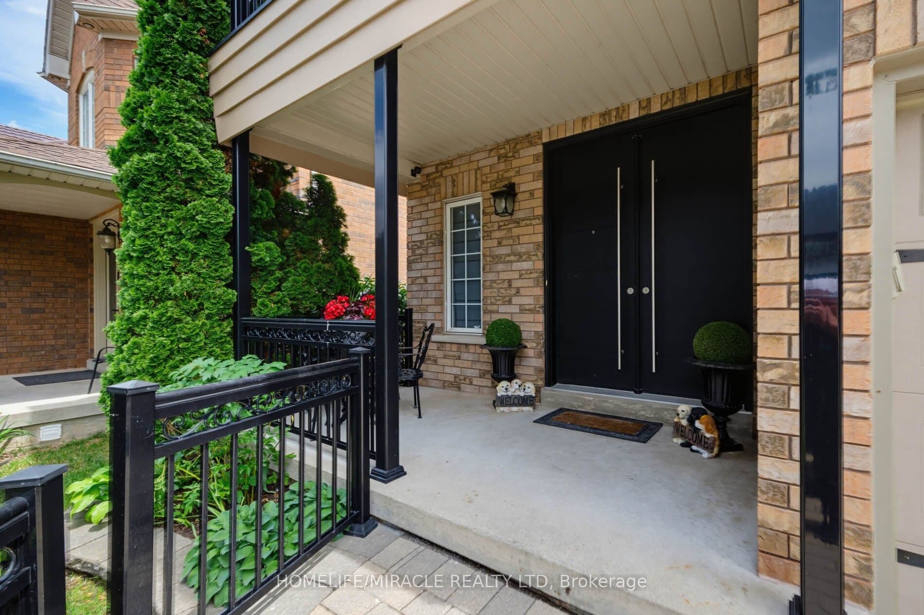 7350 Glamorgan Way — photograph 2