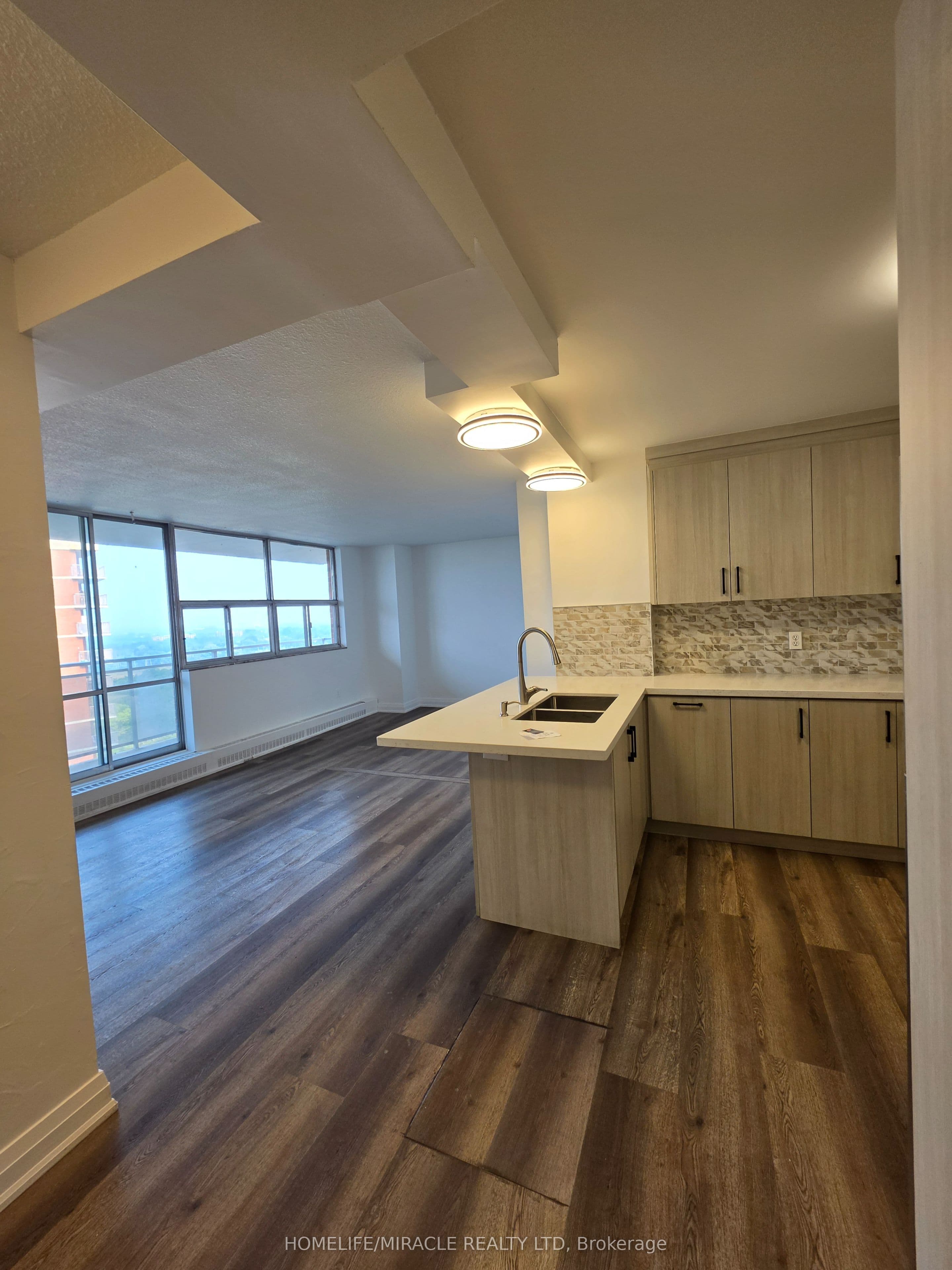 2645 Kipling Avenue #1503 — photograph 3