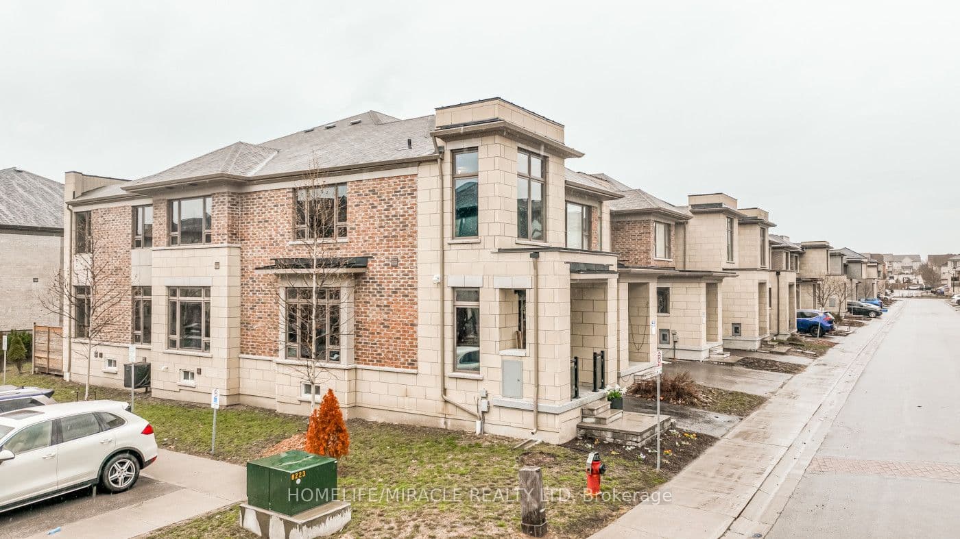 58 Donald Fleming Way #136 — photograph 2