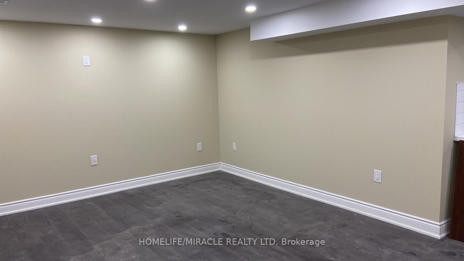 25 Thornridge Crescent #Basement — photograph 5