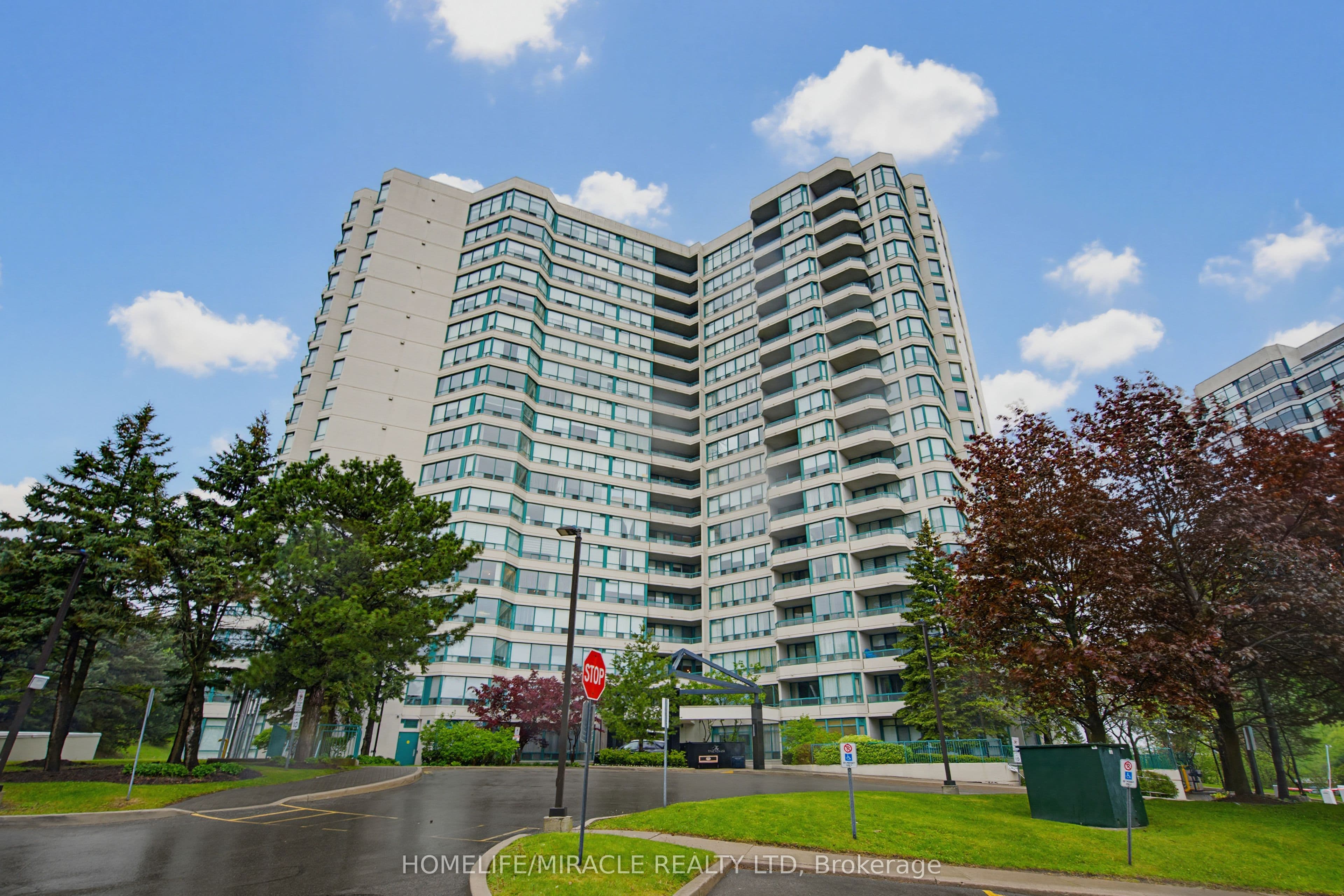 7250 Yonge Street #PH211 — featured photograph