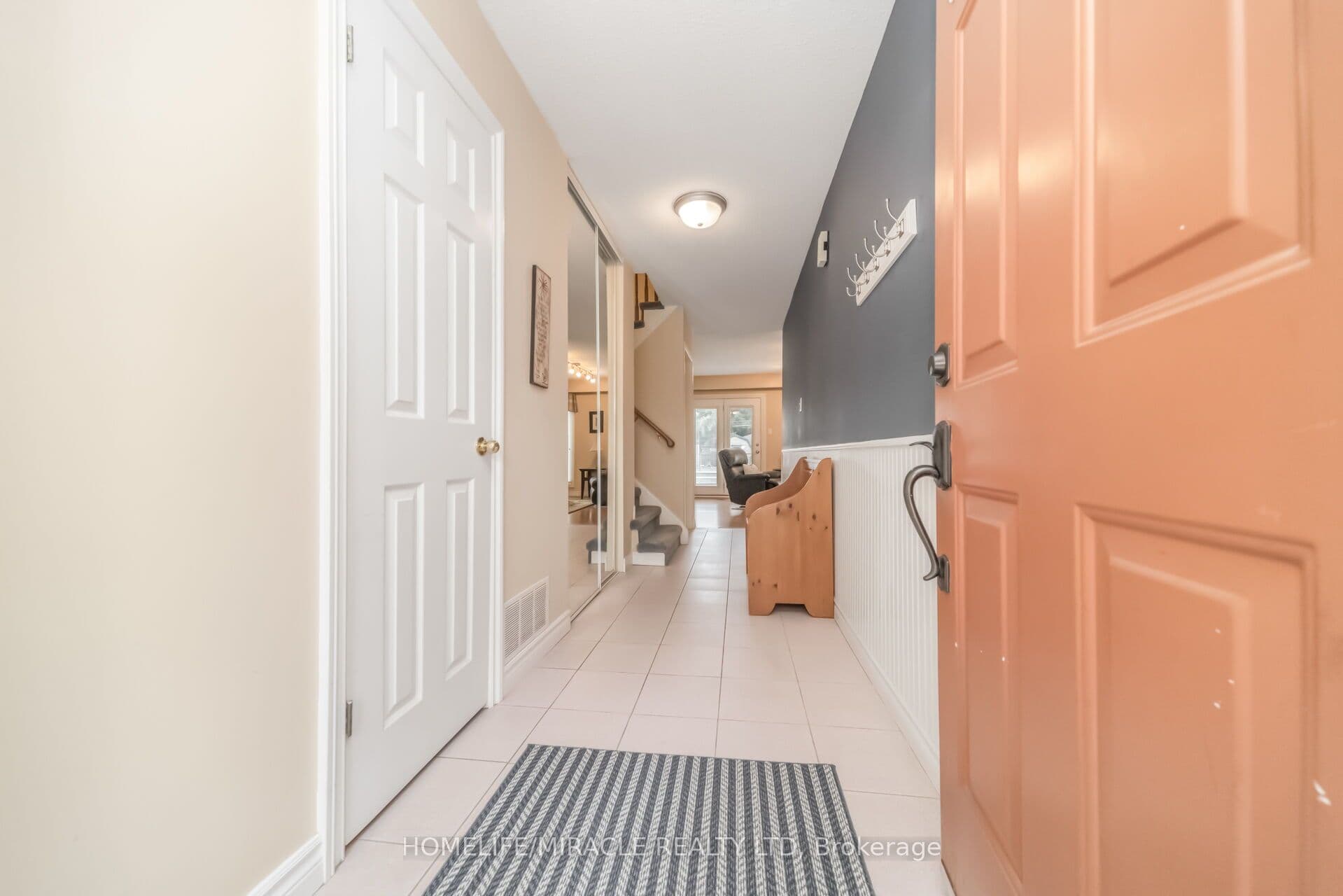 37 Blackthorn Lane — photograph 5
