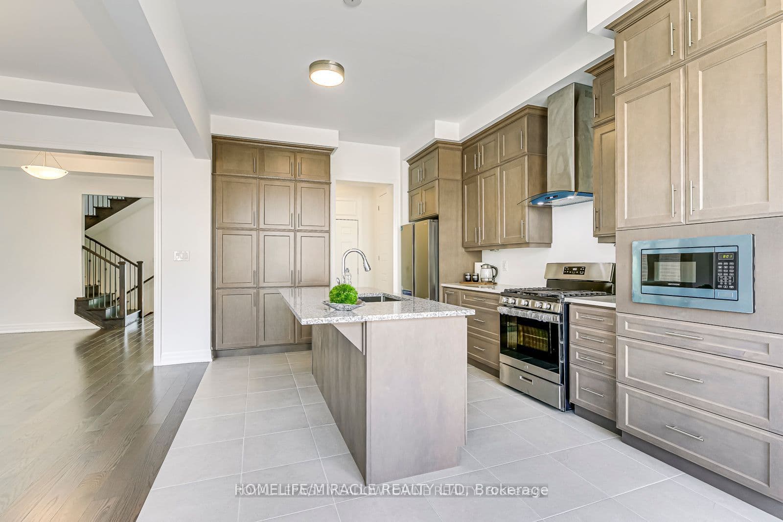 3133 Moss Gardens — photograph 4