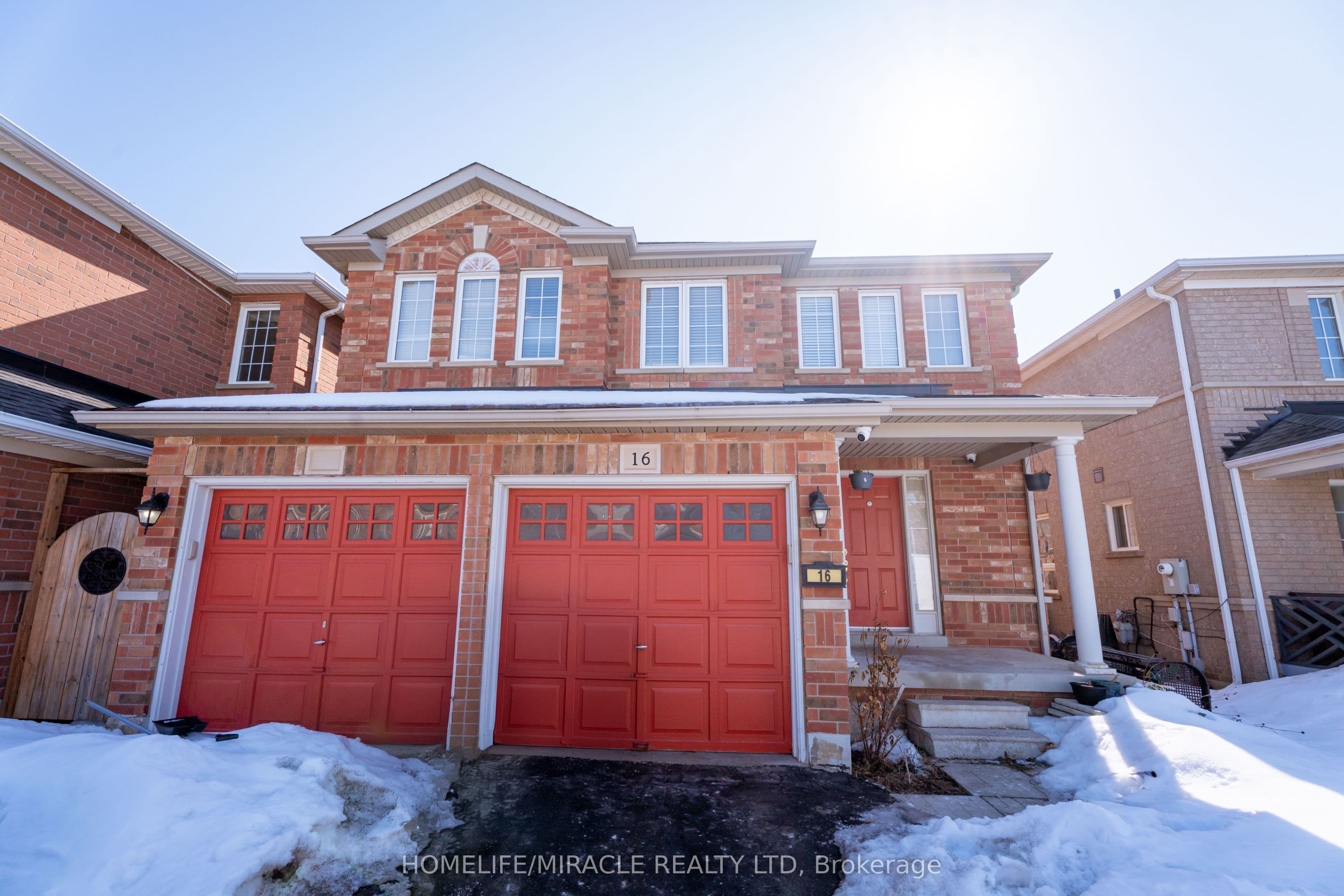 16 Dunure Crescent — photograph 4