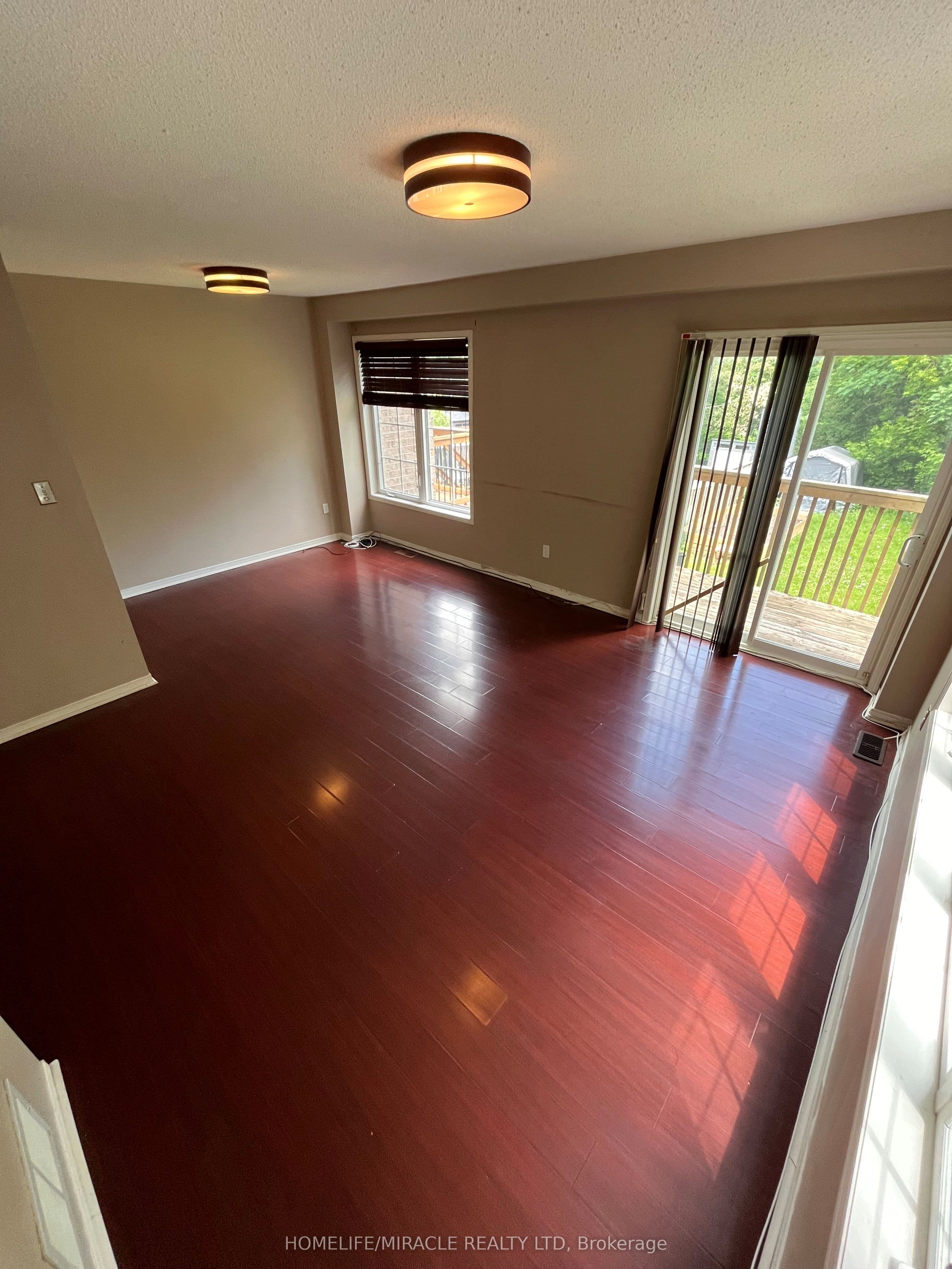 161 Cathedral Drive — photograph 4