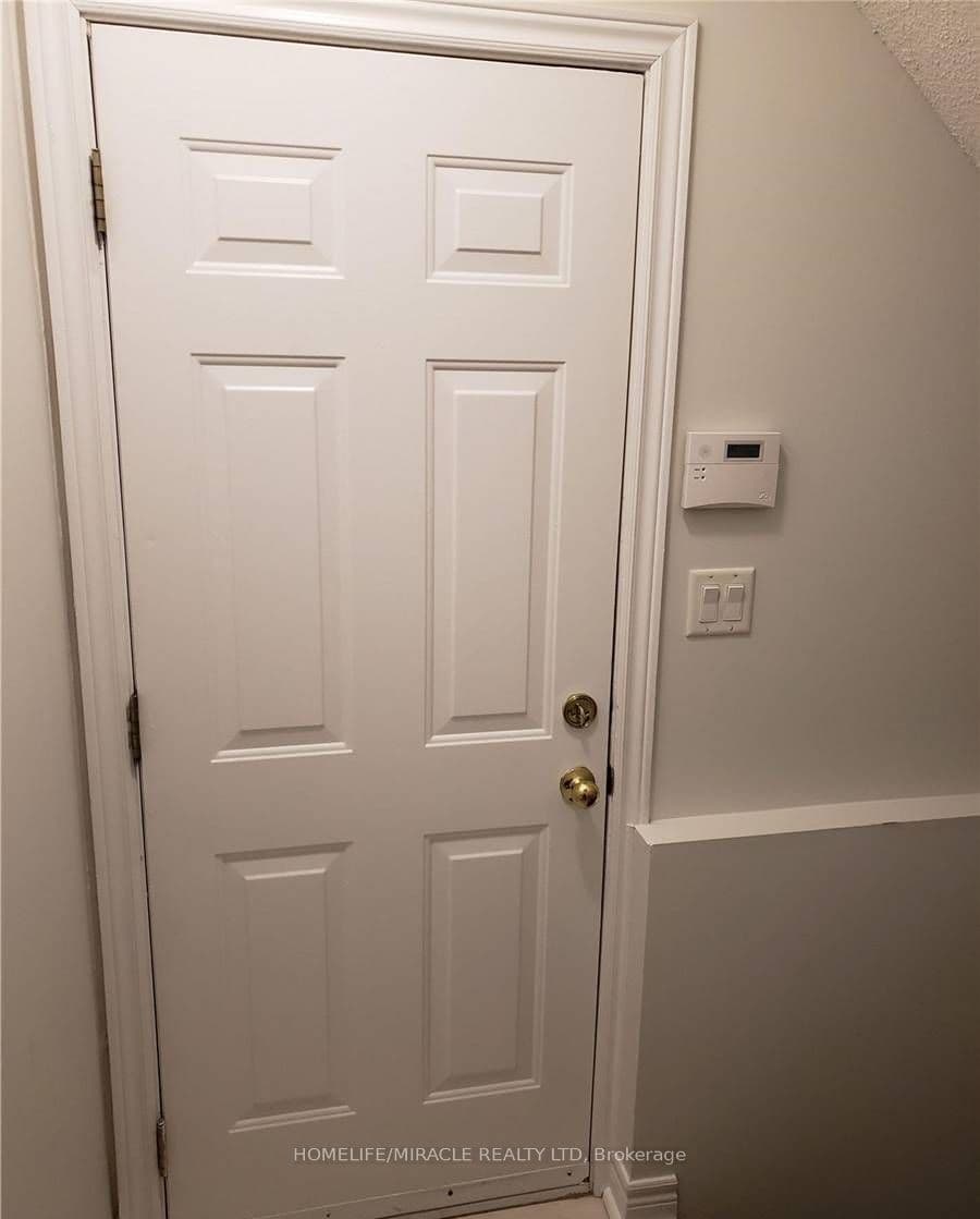6 Sweet Briar Lane #Bsmt — photograph 3
