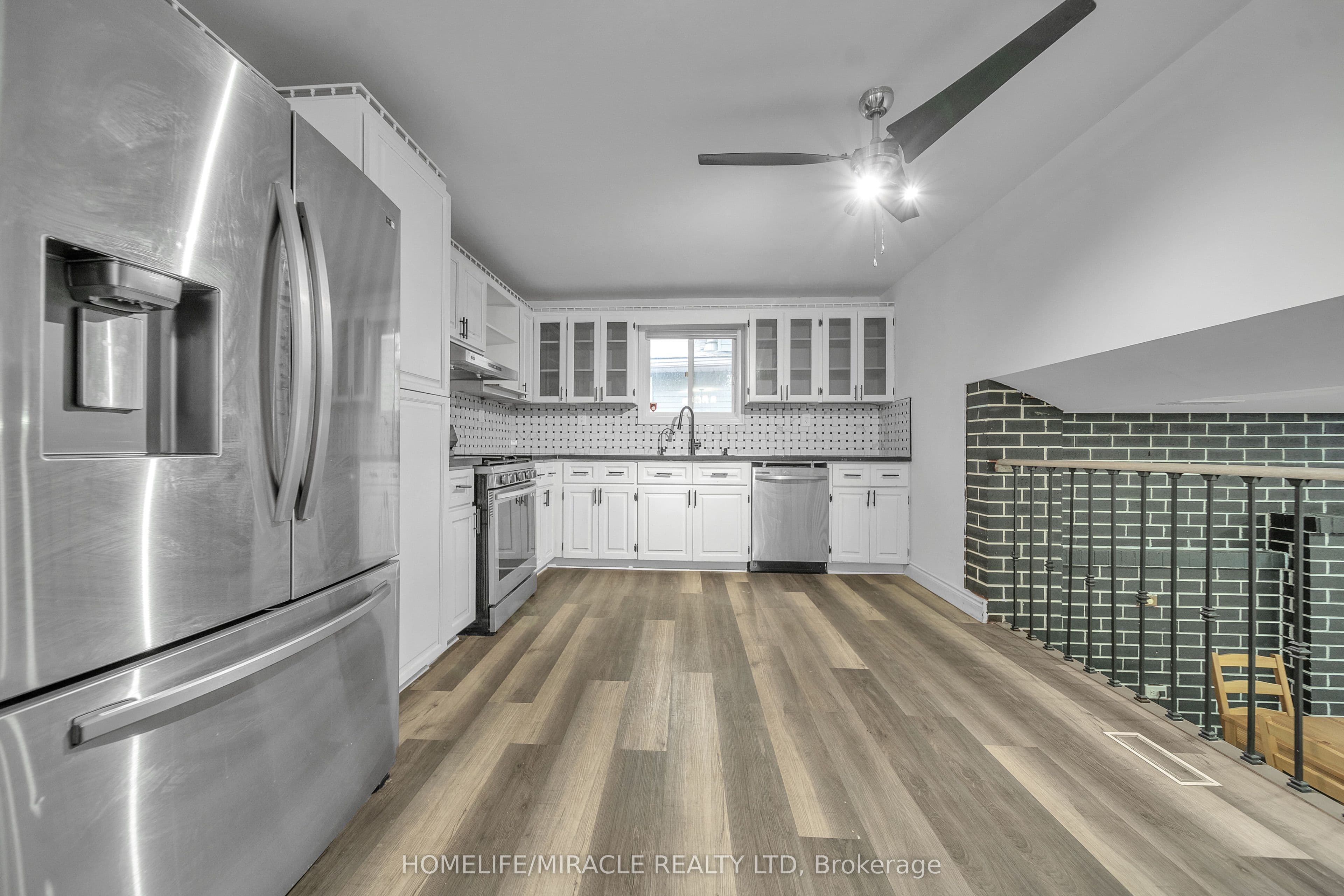 261 Country Hill Drive — photograph 5
