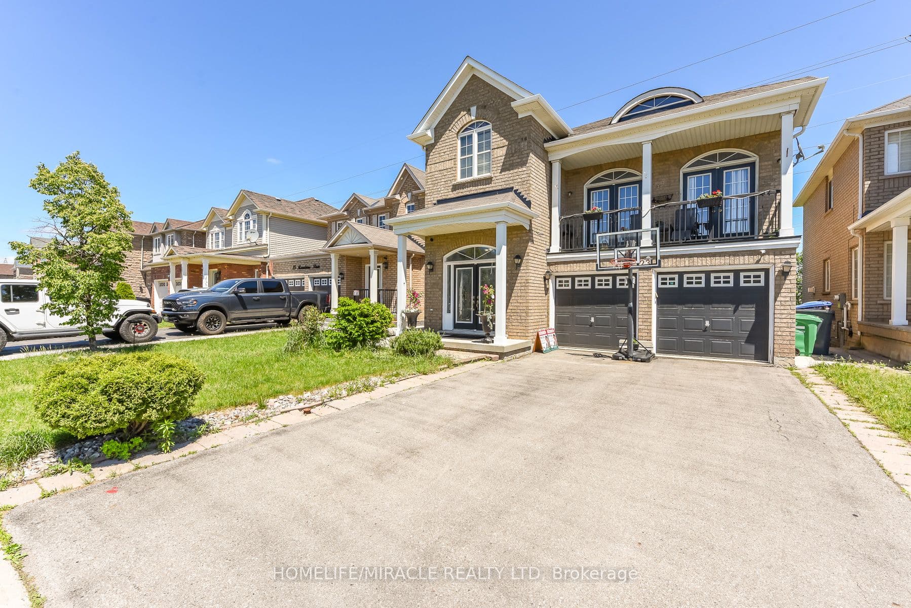 23 Roundstone Drive — photograph 2