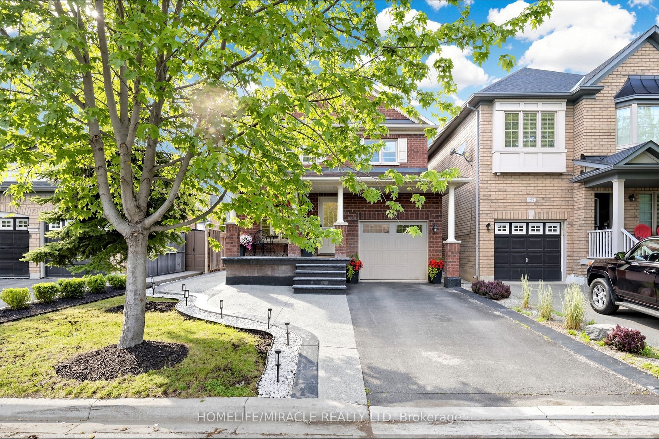 159 Weston Drive — photograph 2