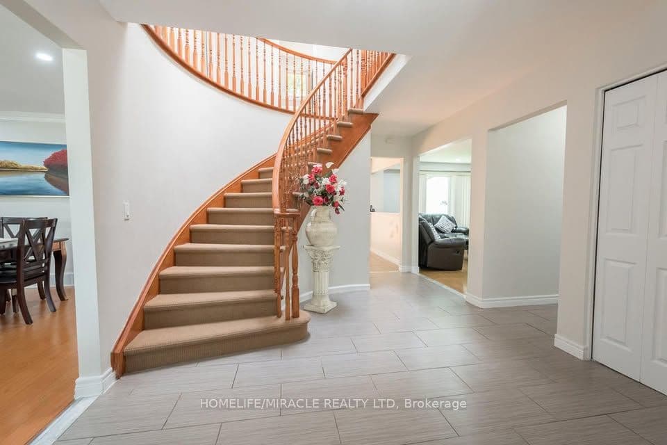 26 Blueberry Drive — photograph 5