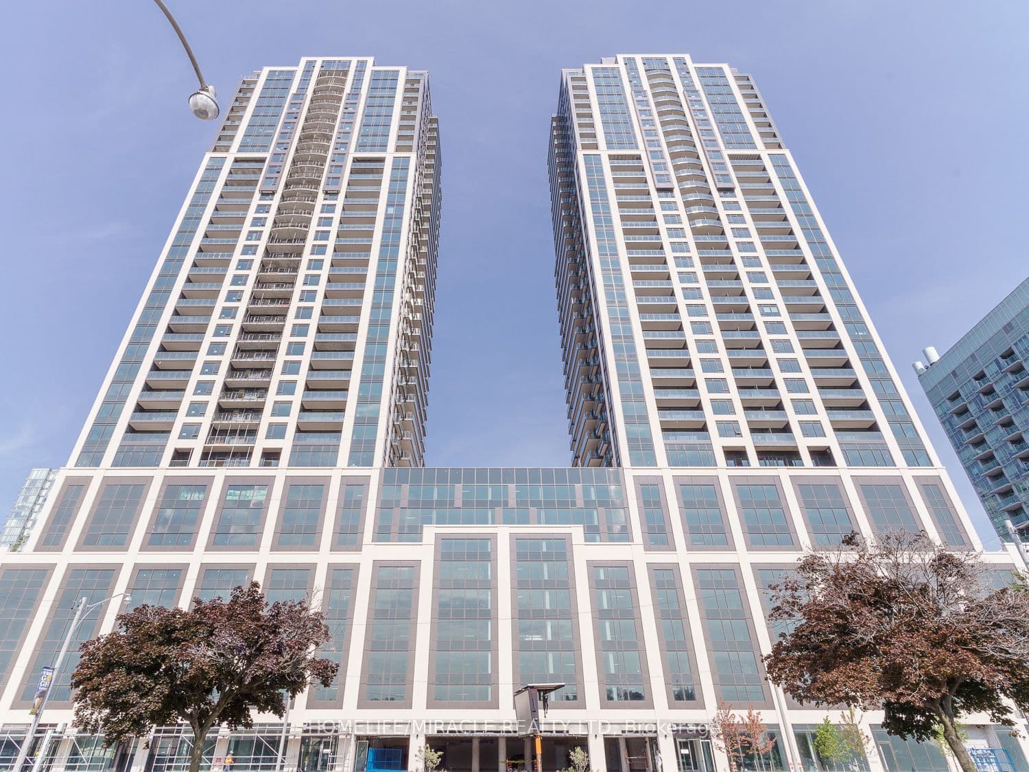 1926 Lakeshore Boulevard #1701 — photograph 3