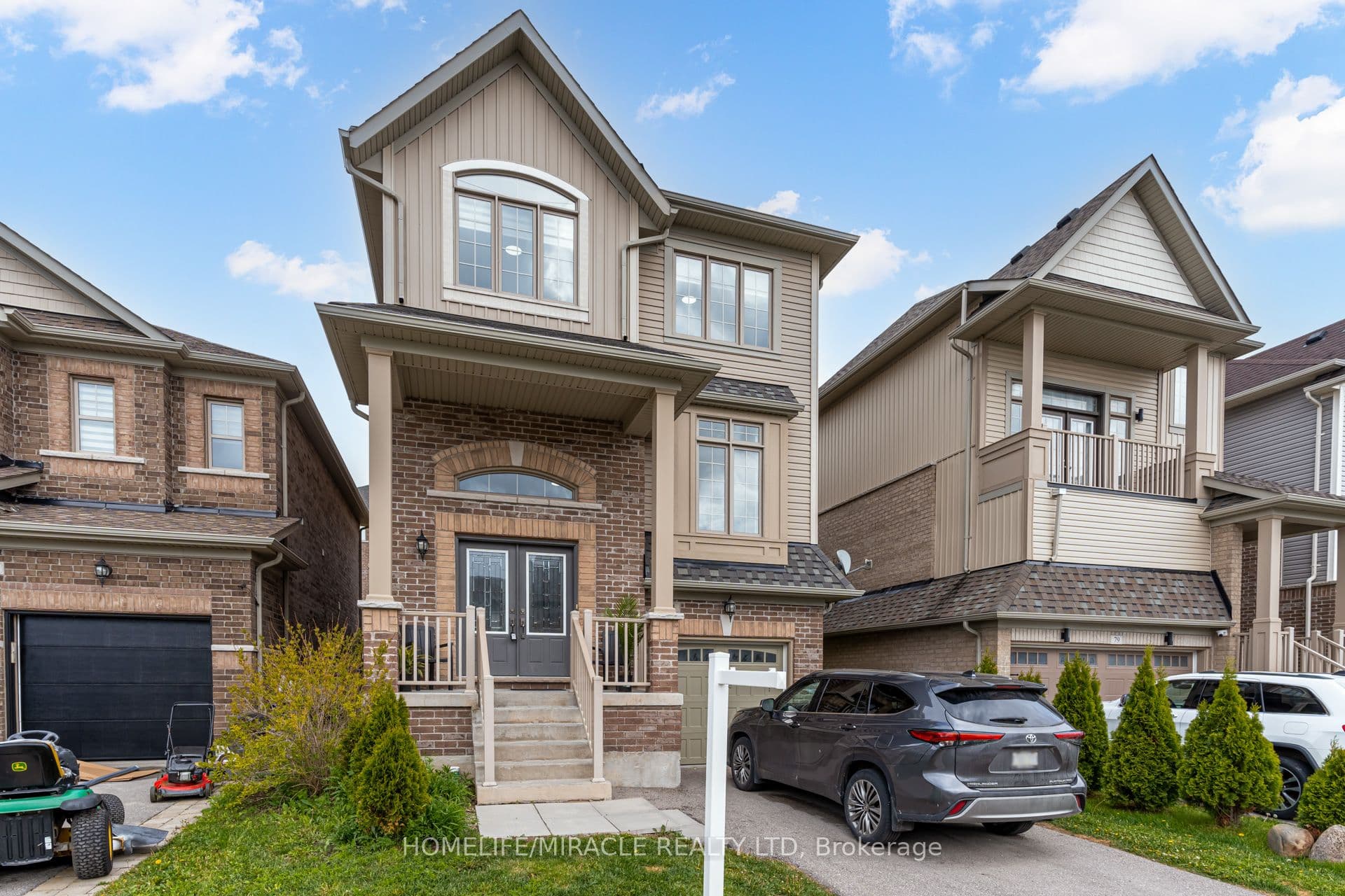81 Willoughby Way — photograph 2