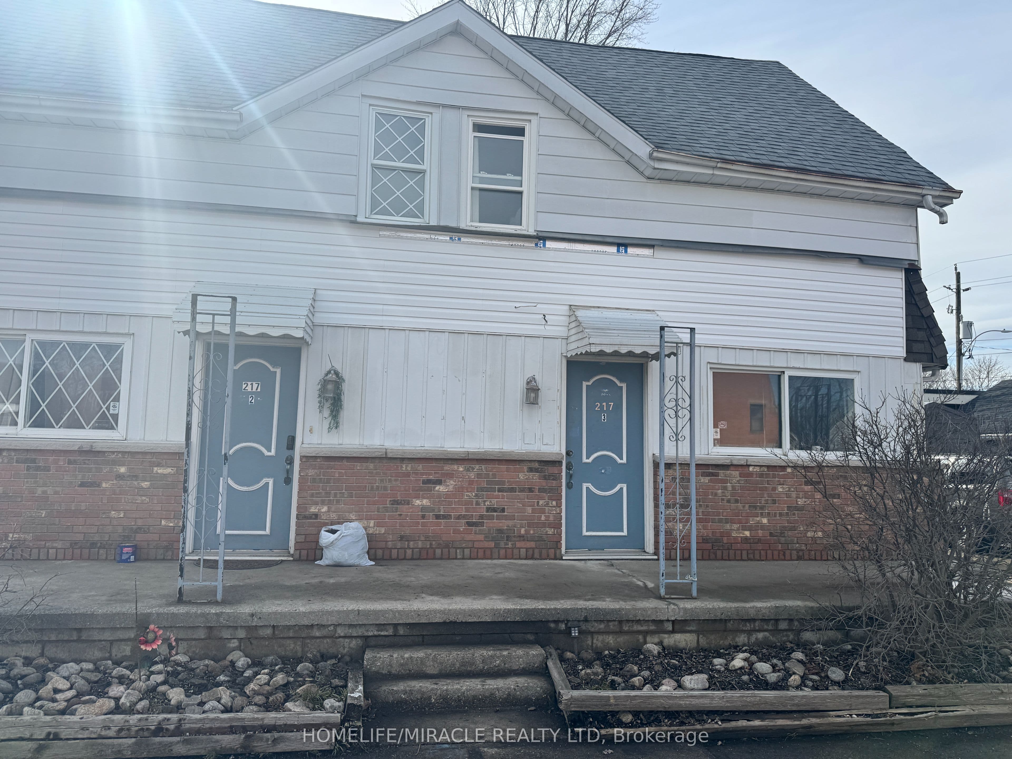 217 Creek Street — featured photograph