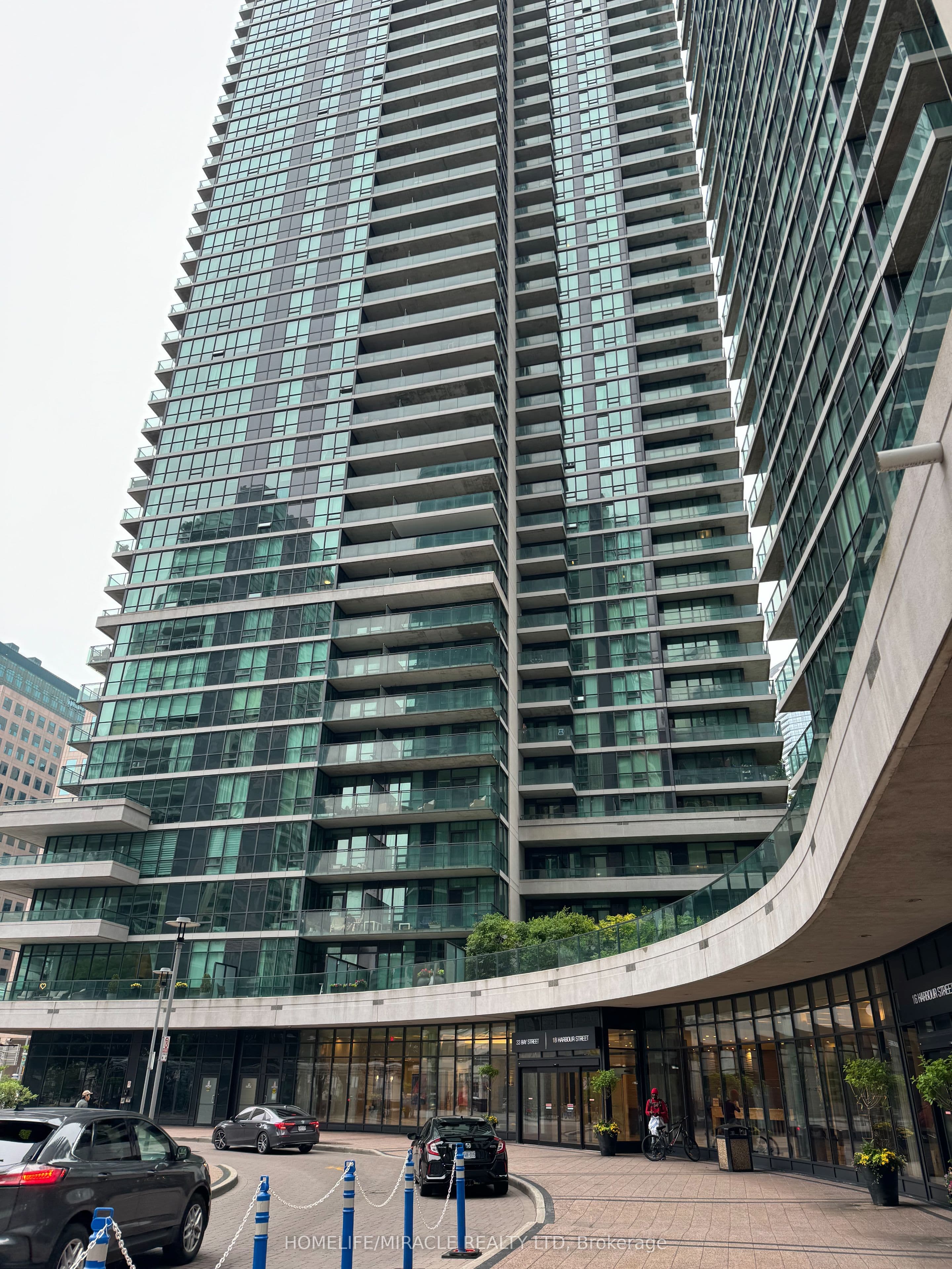33 Bay Street #3702, Toronto