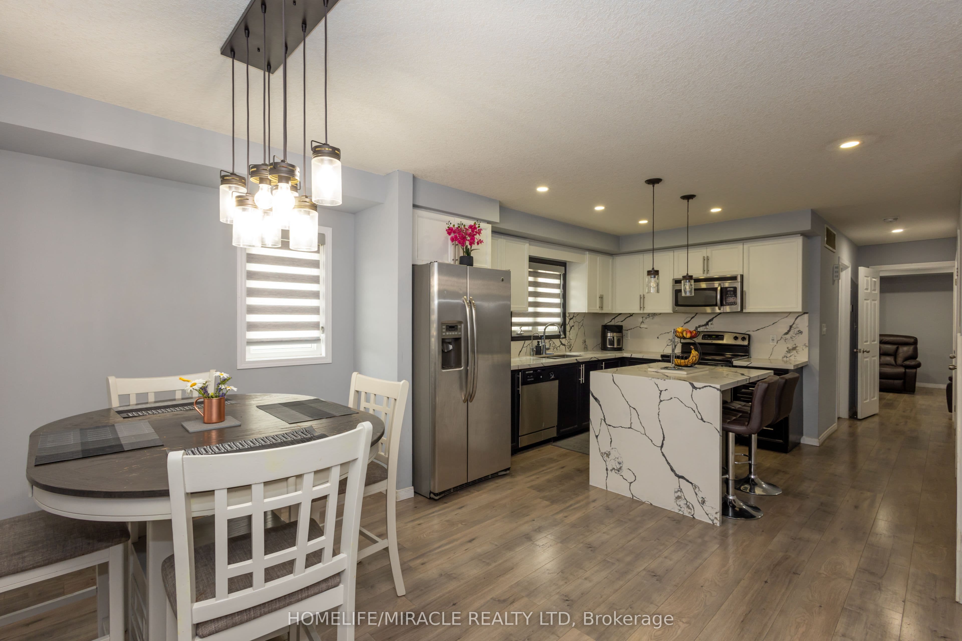 931 Glasgow Street #30B — photograph 5