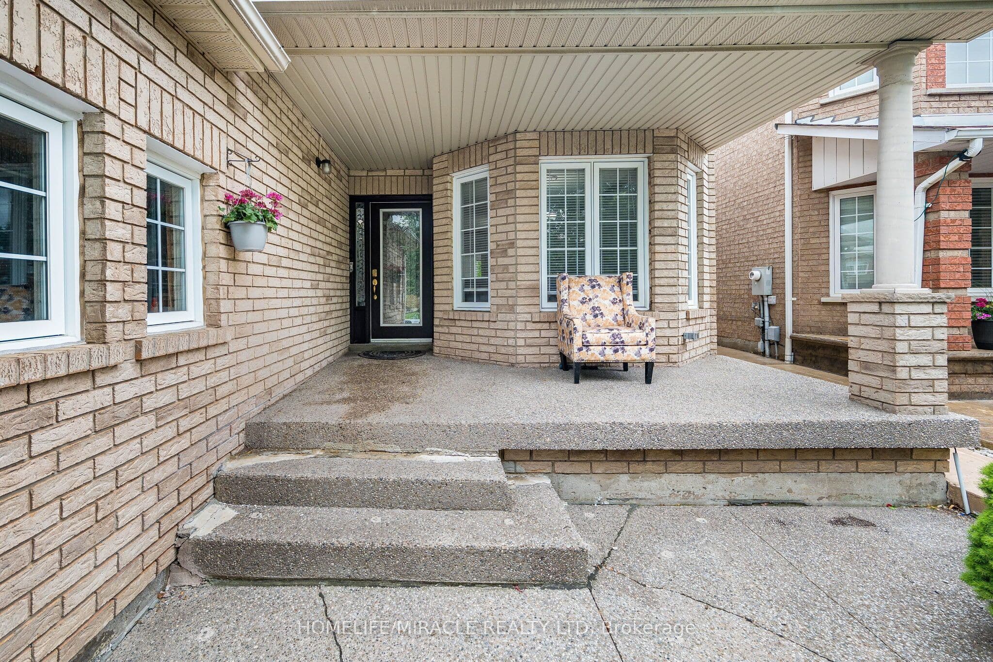 72 Lockwood Road — photograph 5