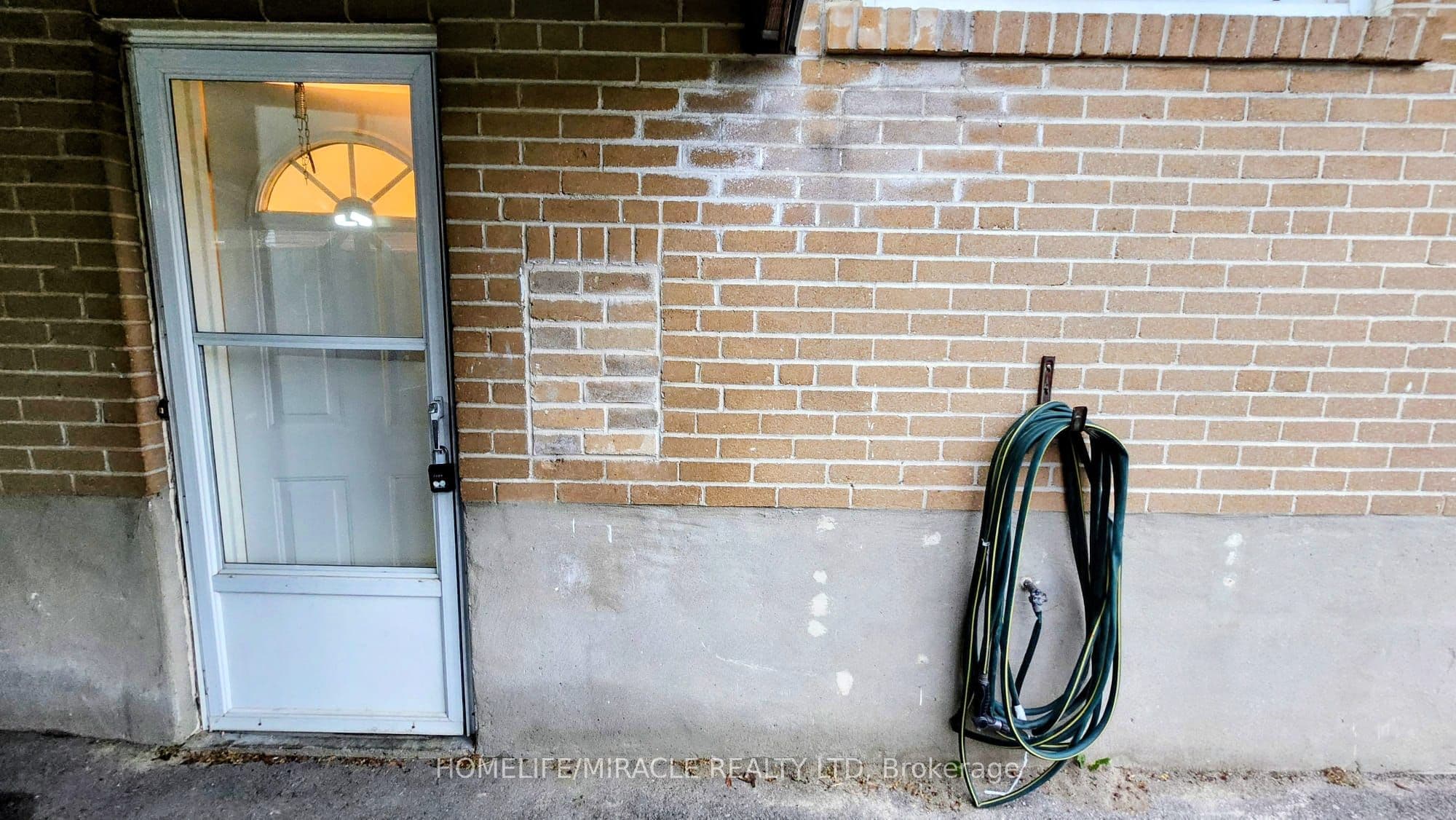 7 Mcclure Avenue — photograph 4