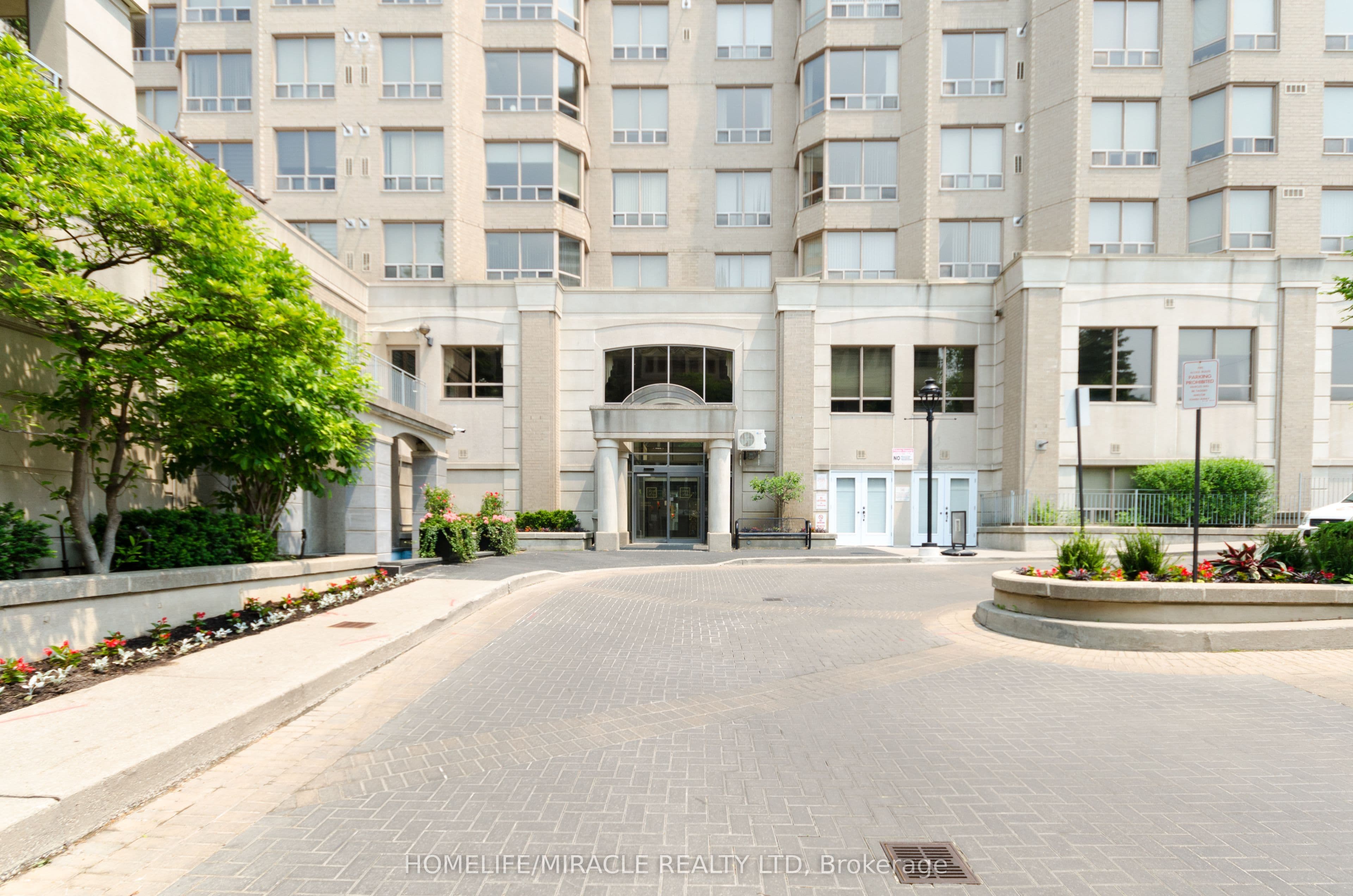 5418 Yonge Street #1101 — photograph 5