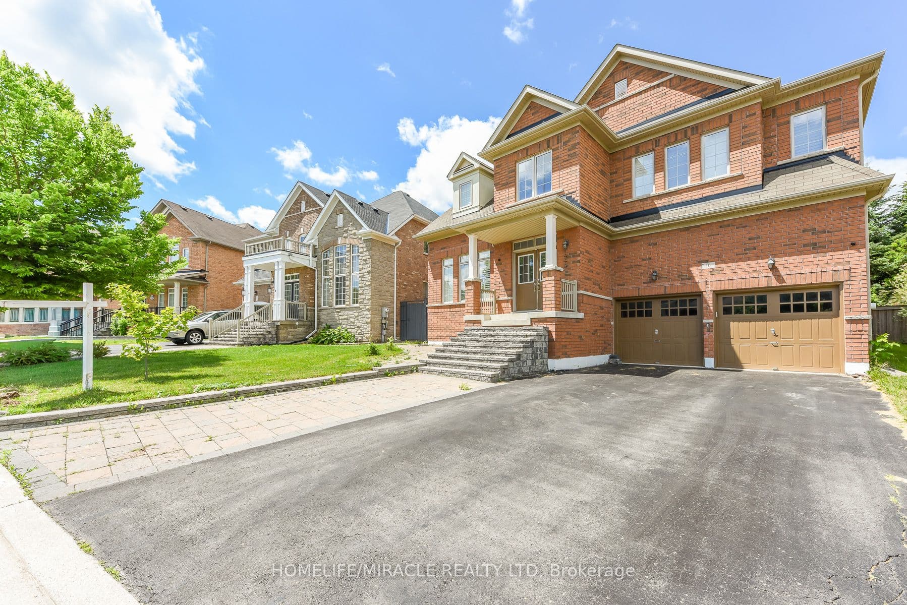 10 Danfield Court — photograph 2
