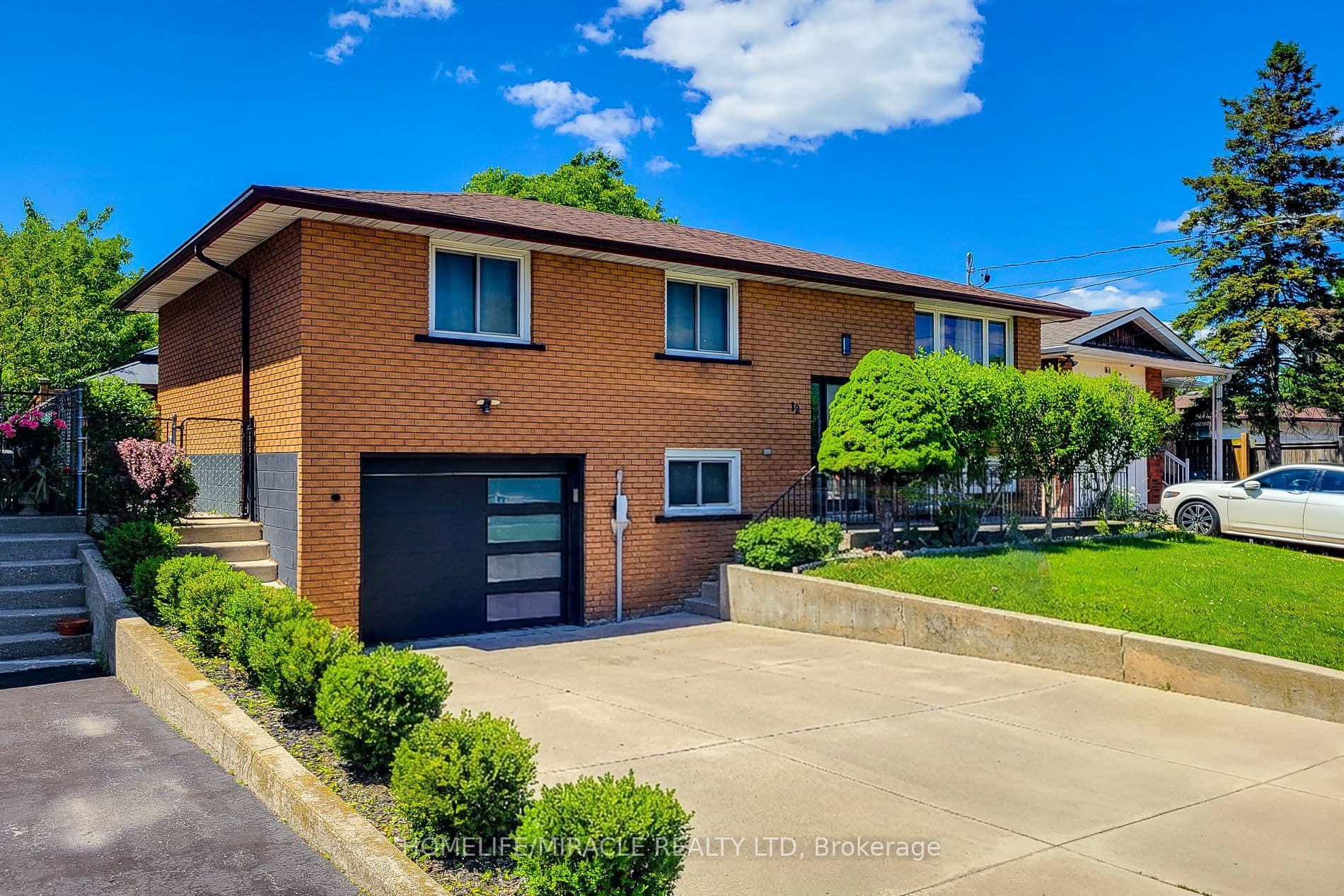 12 Maitland Avenue — photograph 2