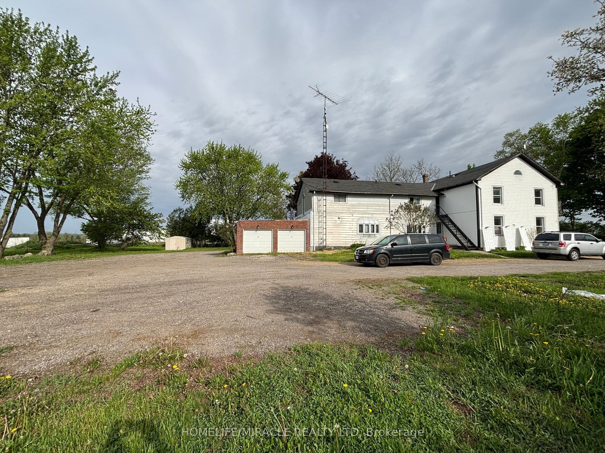 1381 Hwy 8 Highway #2 — photograph 2