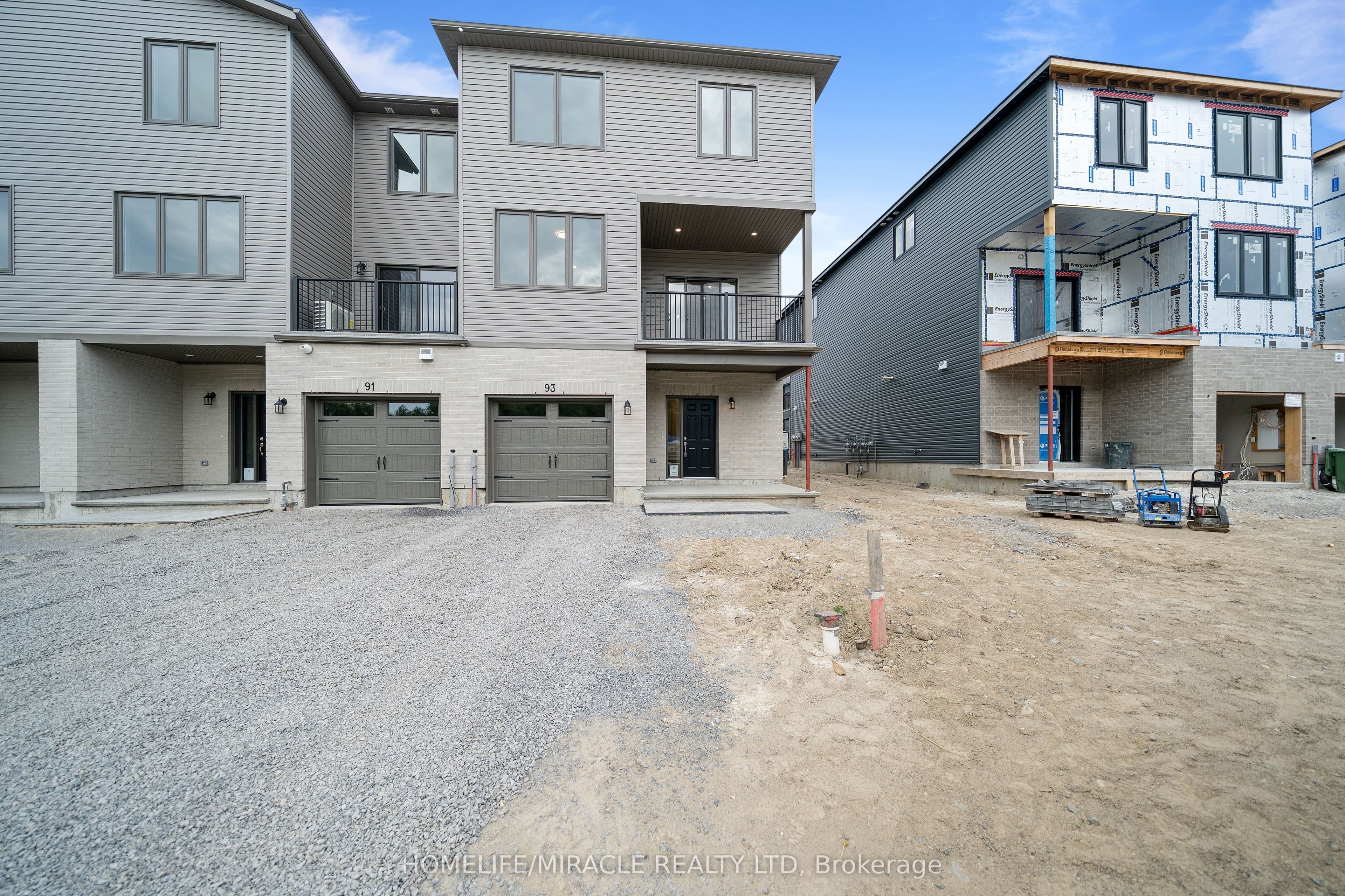 93 Buchanan Avenue — photograph 2