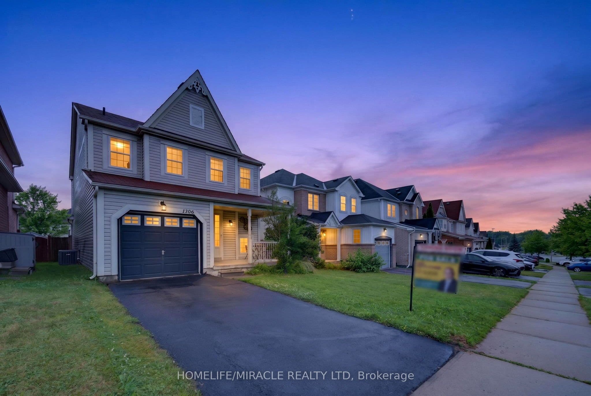 1306 Whitelaw Avenue, Oshawa
