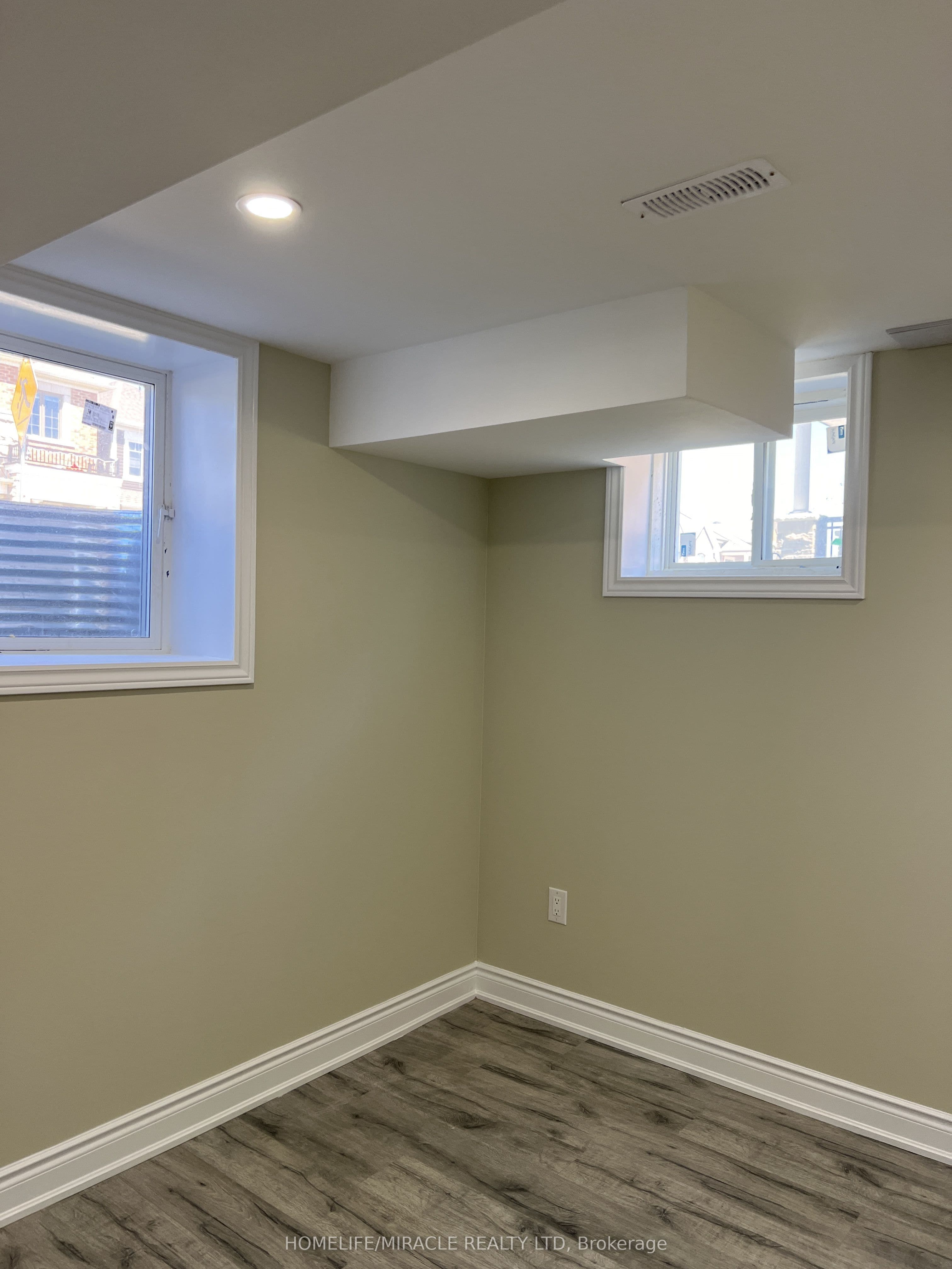 3021 Hollyberry Trail — photograph 5