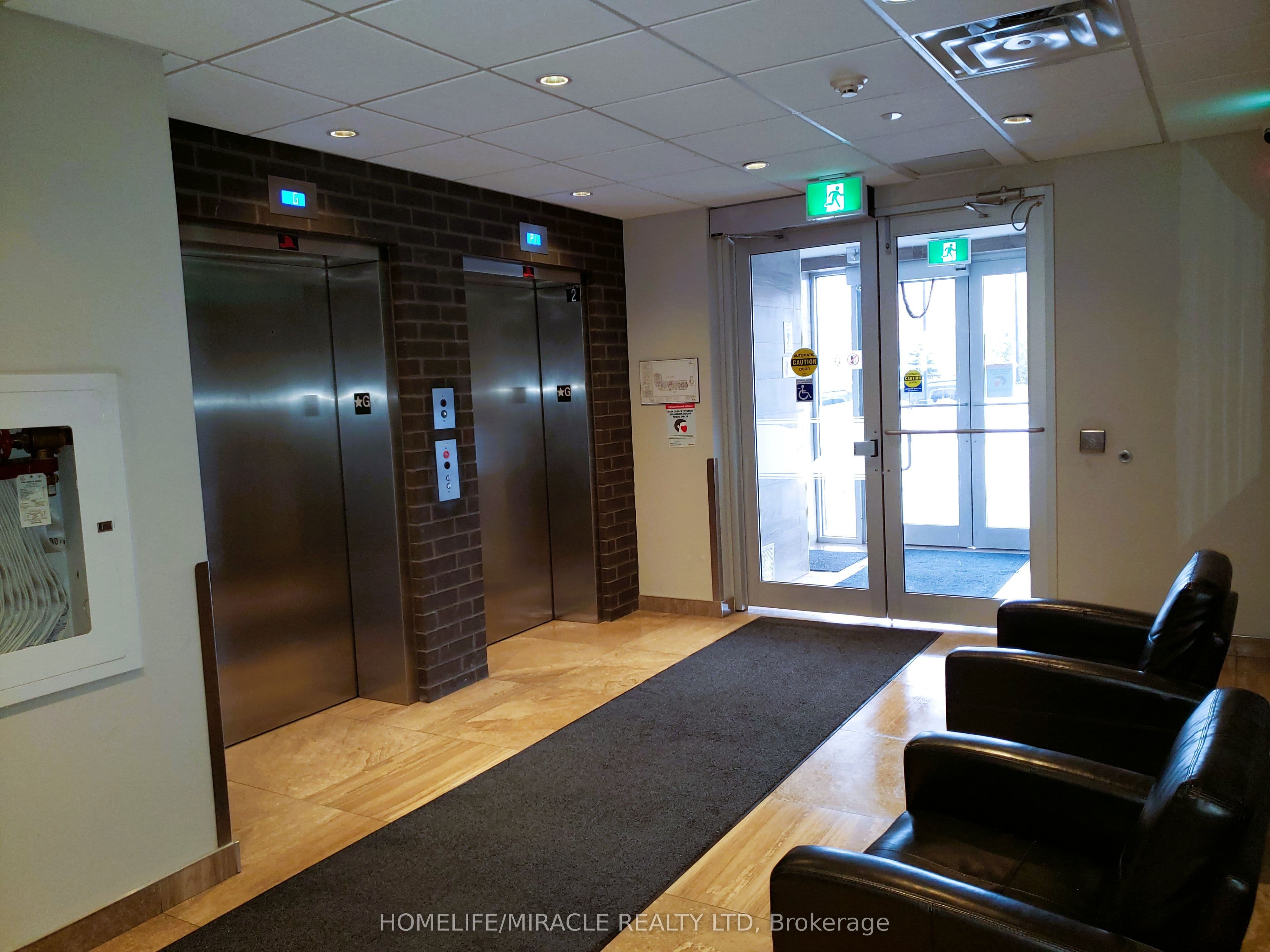 7400 Markham Road #423 — photograph 4