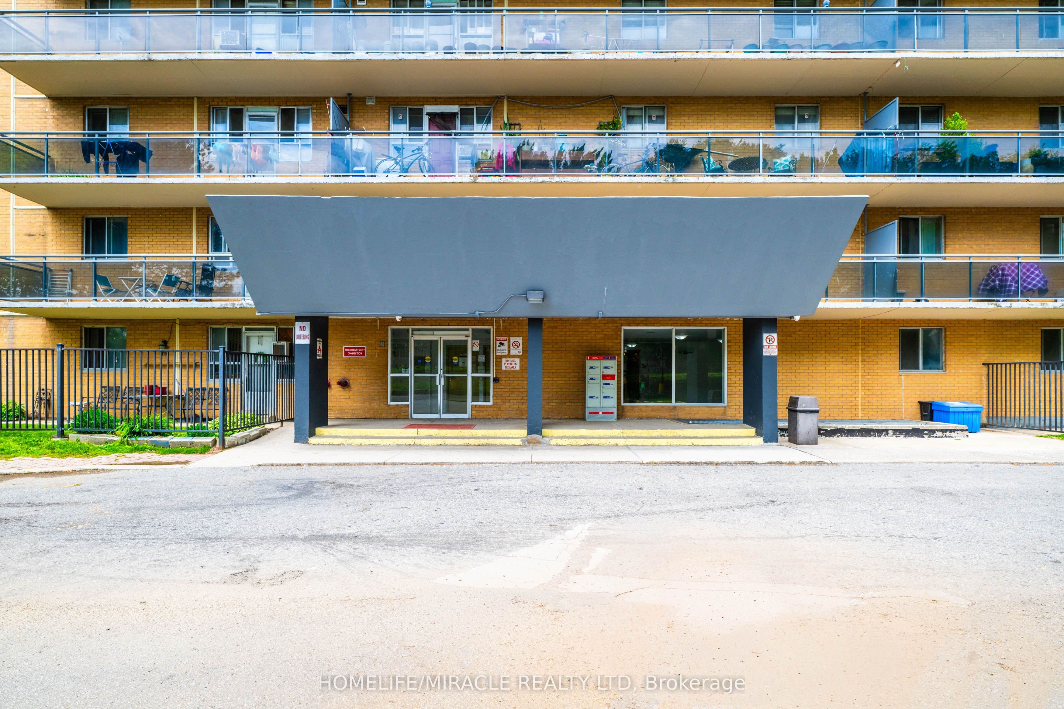 100 Dundalk Drive #707 — photograph 4
