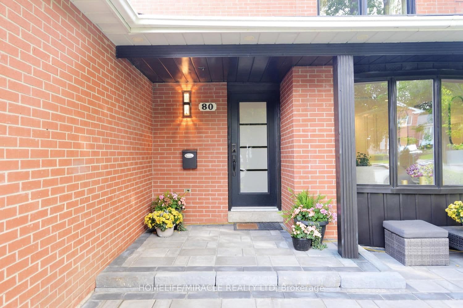 80 Jill Crescent — photograph 4