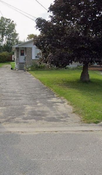 17 Silver Birch Drive — featured photograph