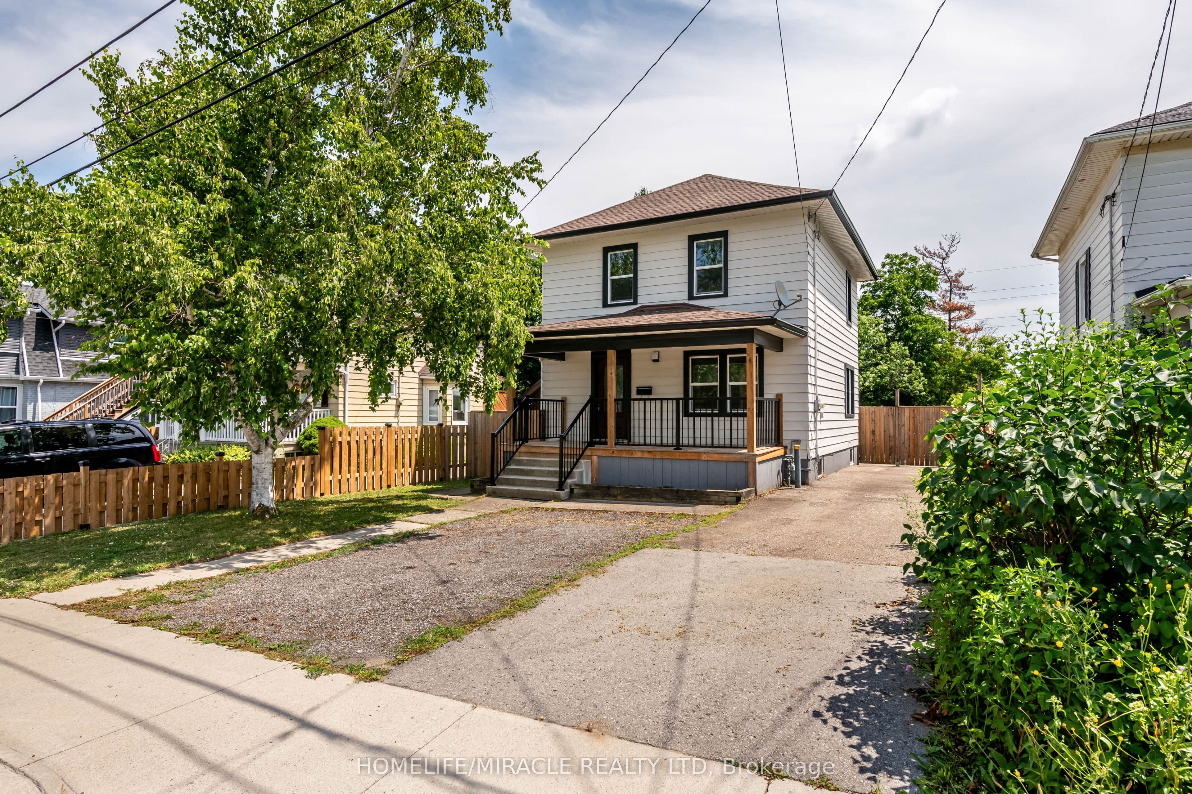 4428 Homewood Avenue — photograph 2