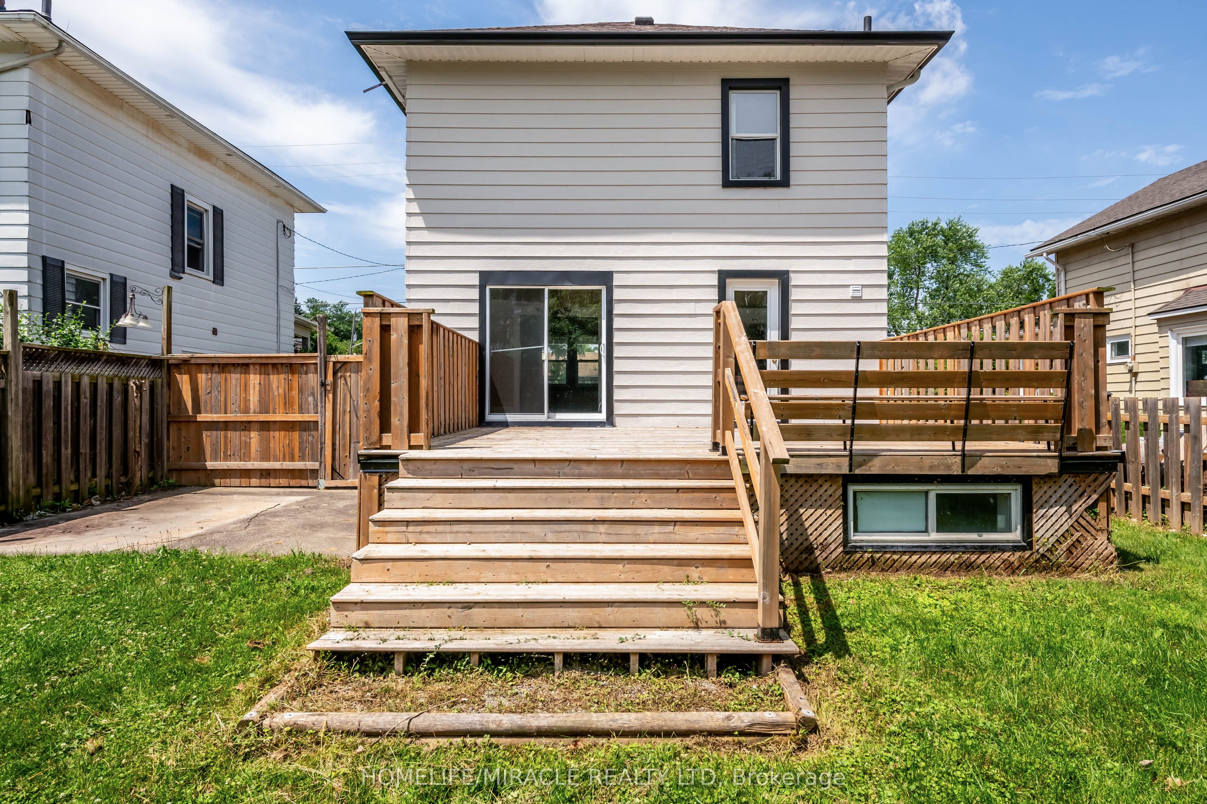 4428 Homewood Avenue — photograph 5