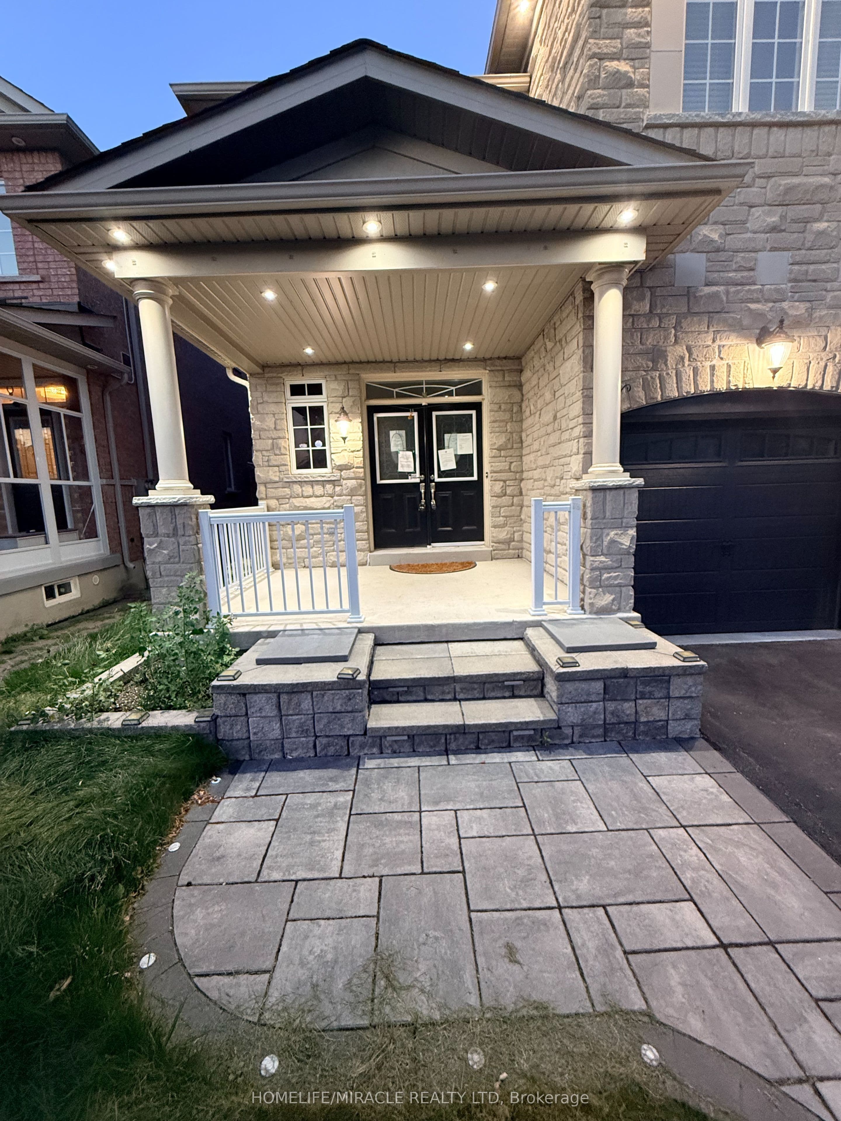 149 Riverwalk Drive — photograph 4