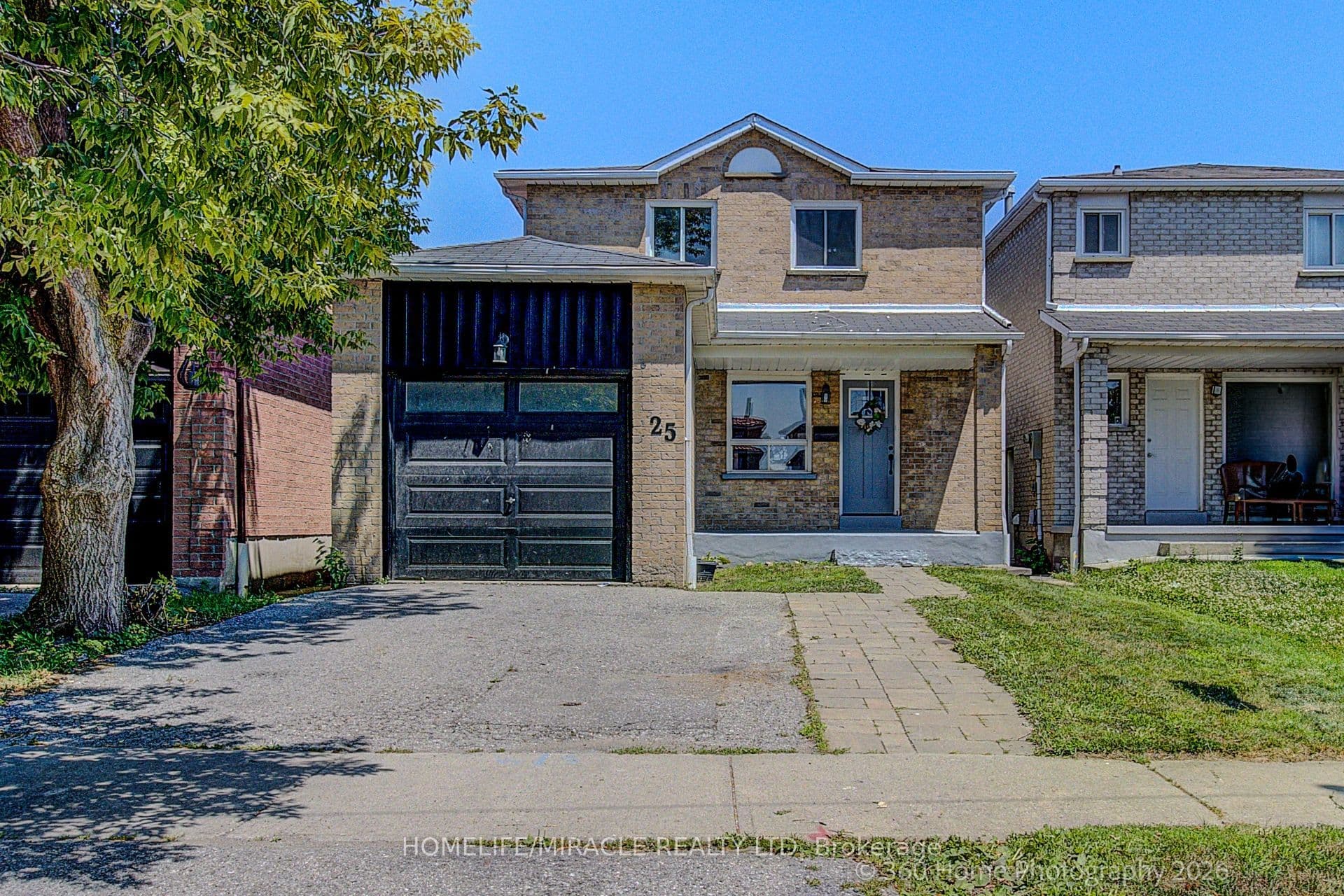 25 Chalmers Crescent — featured photograph