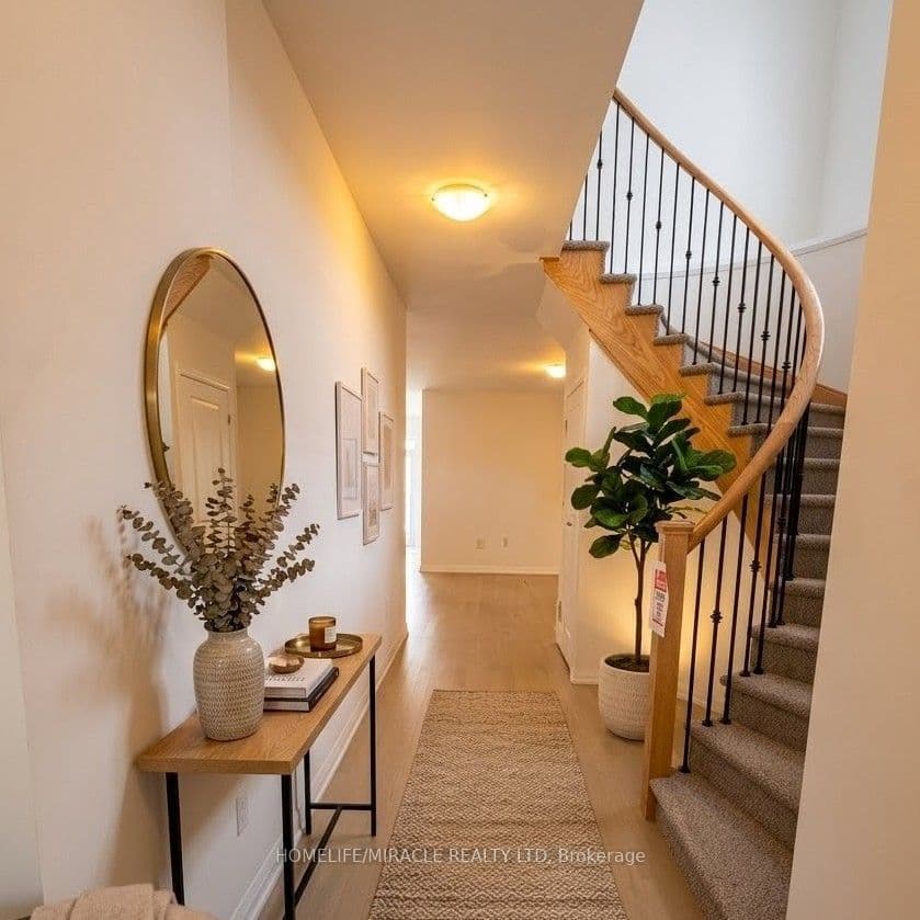 109 Raftis Street — photograph 2